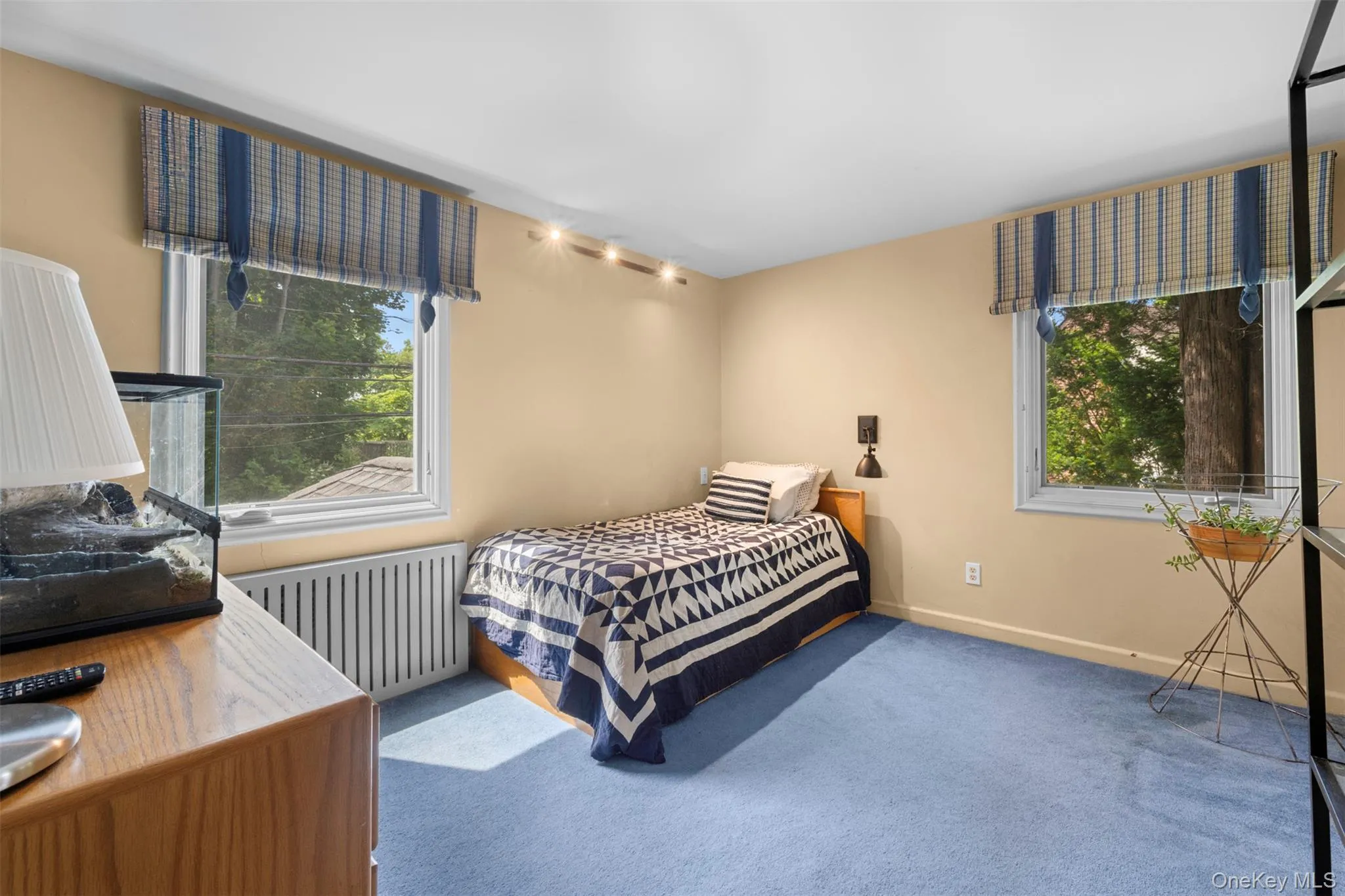 42 Old Pond Road, North Hempstead, NY, 3 Bedrooms Bedrooms, 8 Rooms Rooms,3 BathroomsBathrooms,Residential,For Rent,Old Pond,0,KEY1008261 42 Old Pond Road, North Hempstead, NY, 3 Bedrooms Bedrooms, 8 Rooms Rooms,3 BathroomsBathrooms,Residential,For Rent,Old Pond,0,KEY1008261