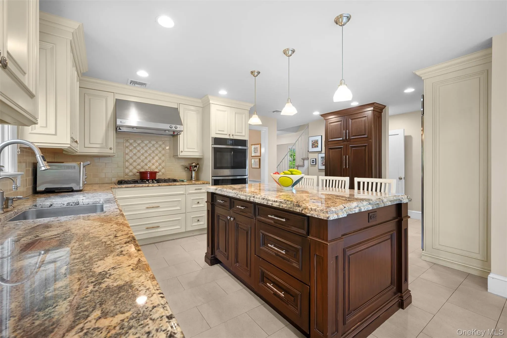 42 Old Pond Road, North Hempstead, NY, 3 Bedrooms Bedrooms, 8 Rooms Rooms,3 BathroomsBathrooms,Residential,For Rent,Old Pond,0,KEY1008261 42 Old Pond Road, North Hempstead, NY, 3 Bedrooms Bedrooms, 8 Rooms Rooms,3 BathroomsBathrooms,Residential,For Rent,Old Pond,0,KEY1008261