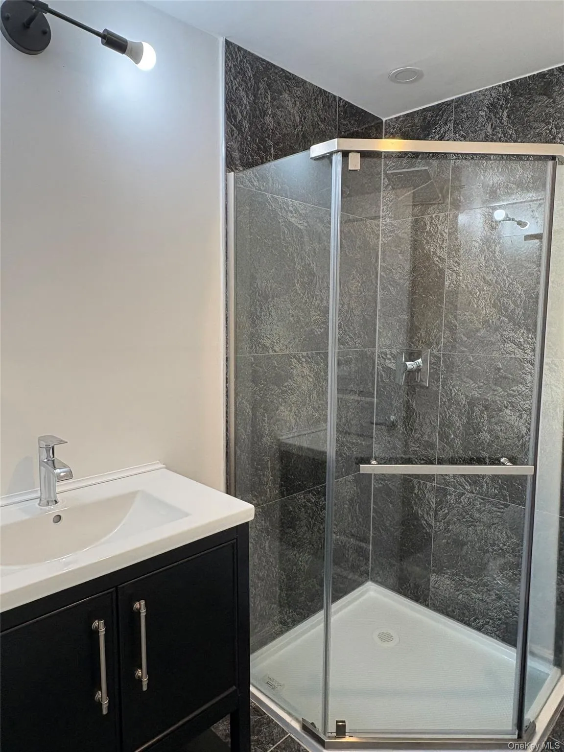 103 Pierpont Avenue, Newburgh (city), NY, 2 Bedrooms Bedrooms, 7 Rooms Rooms,2 BathroomsBathrooms,Residential Lease,For Rent,Pierpont,0,1008262 103 Pierpont Avenue, Newburgh (city), NY, 2 Bedrooms Bedrooms, 7 Rooms Rooms,2 BathroomsBathrooms,Residential Lease,For Rent,Pierpont,0,1008262