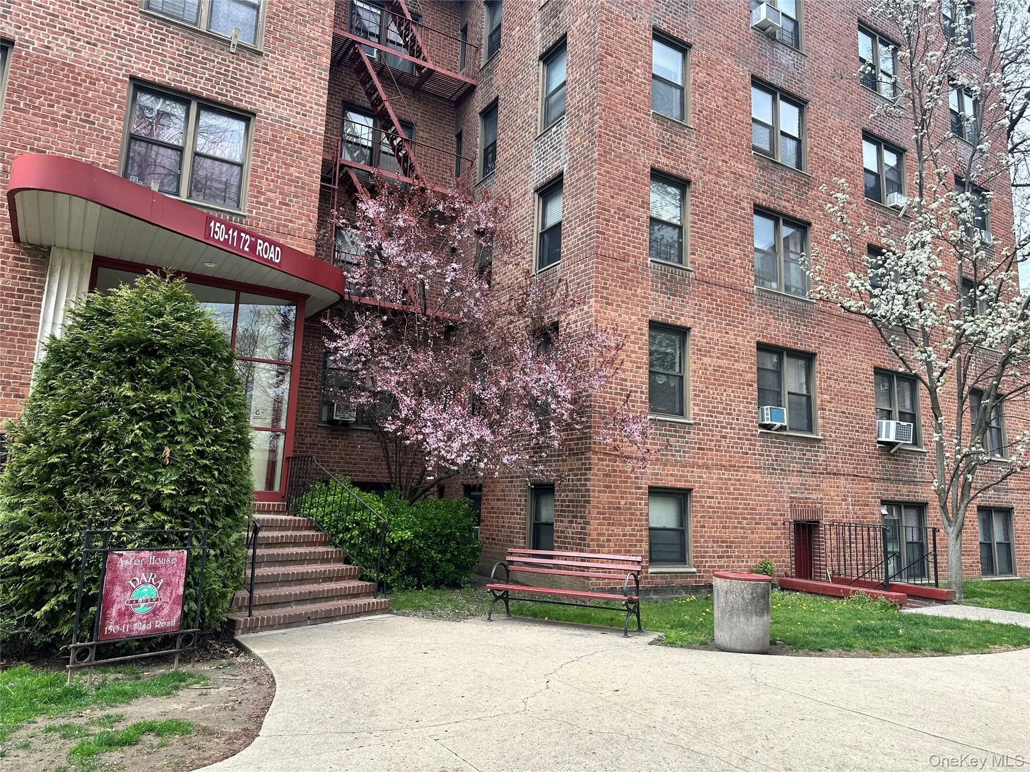 150-29 72 Rd, New York, NY, 1 Bedroom Bedrooms, 3 Rooms Rooms,1 BathroomBathrooms,Residential,For Rent,72 Rd,0,1008265 150-29 72 Rd, New York, NY, 1 Bedroom Bedrooms, 3 Rooms Rooms,1 BathroomBathrooms,Residential,For Rent,72 Rd,0,1008265