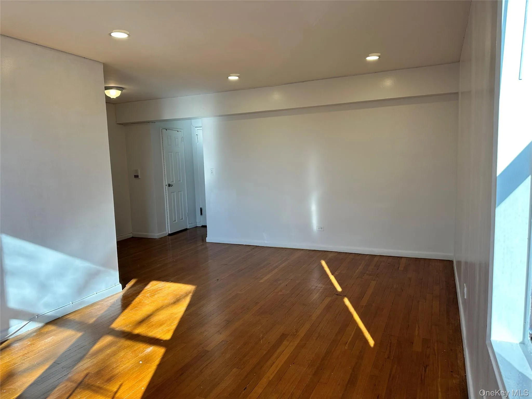 150-29 72 Rd, New York, NY, 1 Bedroom Bedrooms, 3 Rooms Rooms,1 BathroomBathrooms,Residential,For Rent,72 Rd,0,1008265 150-29 72 Rd, New York, NY, 1 Bedroom Bedrooms, 3 Rooms Rooms,1 BathroomBathrooms,Residential,For Rent,72 Rd,0,1008265