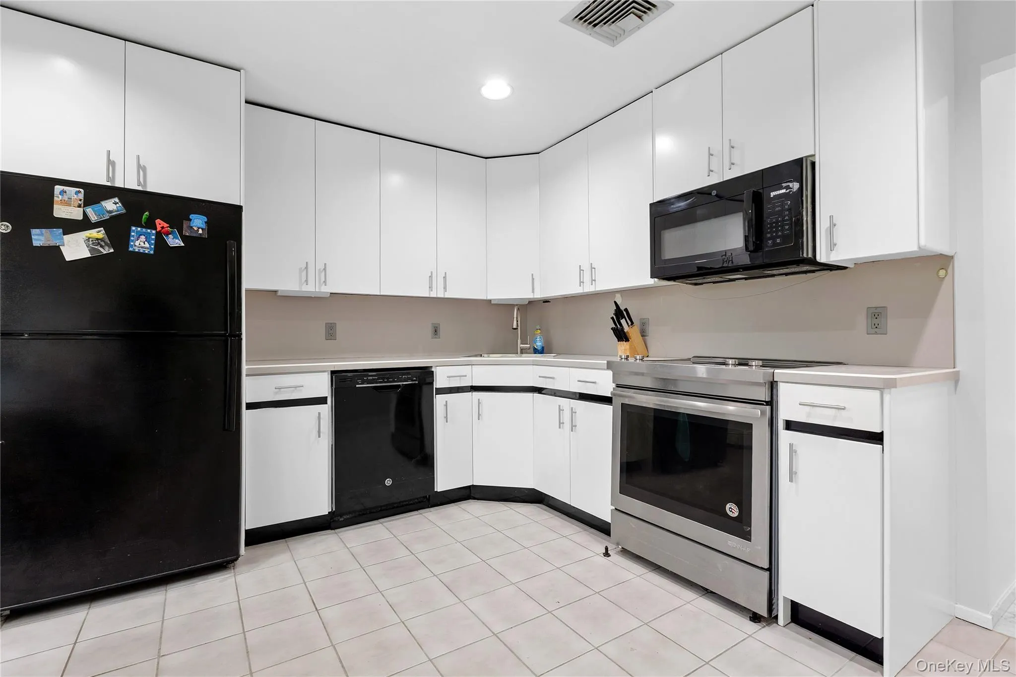38 Westerly Lane, Mount Pleasant, NY, 3 Bedrooms Bedrooms, 10 Rooms Rooms,3 BathroomsBathrooms,Residential,For Rent,Westerly,0,1008267 38 Westerly Lane, Mount Pleasant, NY, 3 Bedrooms Bedrooms, 10 Rooms Rooms,3 BathroomsBathrooms,Residential,For Rent,Westerly,0,1008267