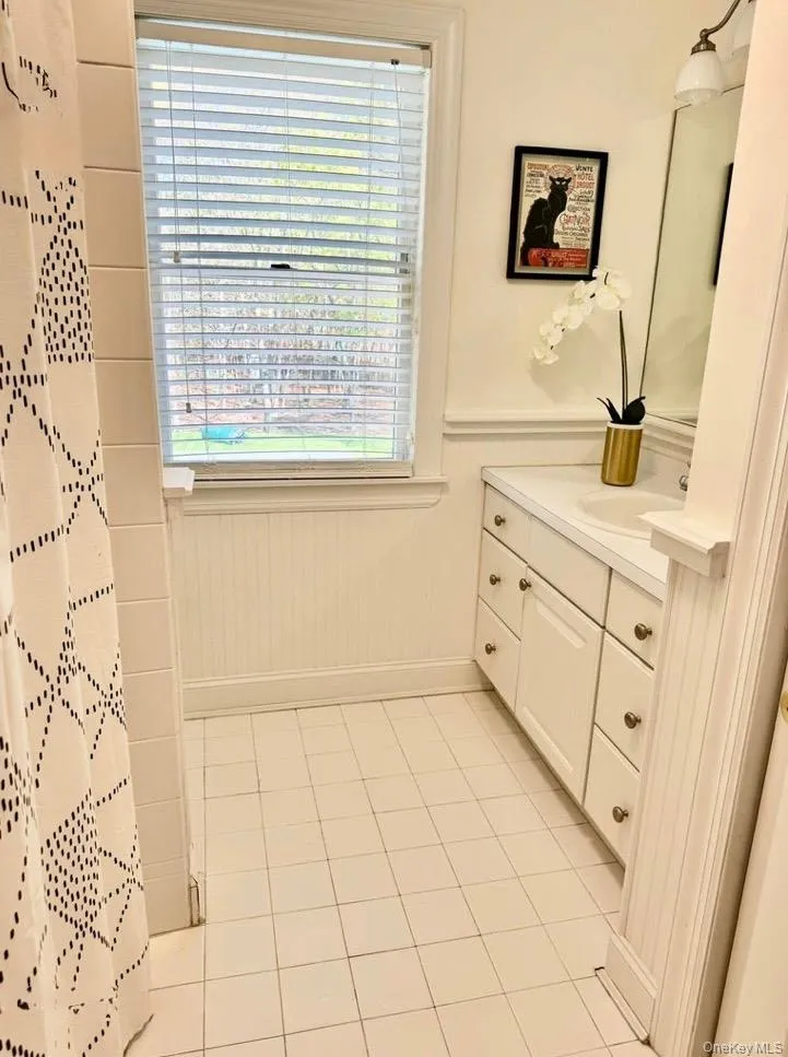 4 Bennett Drive, Southampton, NY, 4 Bedrooms Bedrooms, 8 Rooms Rooms,3 BathroomsBathrooms,Residential Lease,For Rent,Bennett,0,1008269 4 Bennett Drive, Southampton, NY, 4 Bedrooms Bedrooms, 8 Rooms Rooms,3 BathroomsBathrooms,Residential Lease,For Rent,Bennett,0,1008269