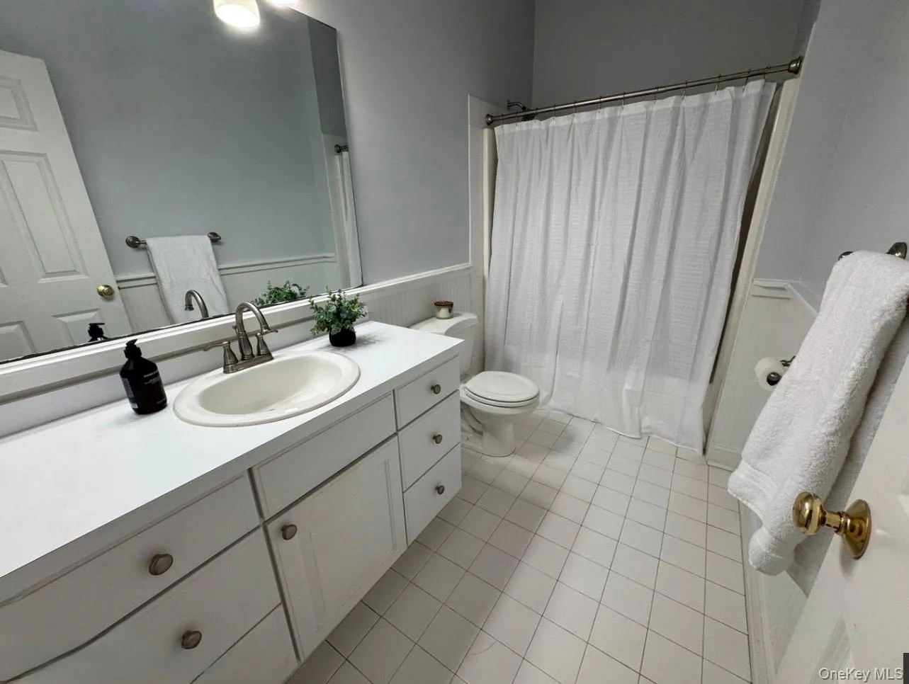 4 Bennett Drive, Southampton, NY, 4 Bedrooms Bedrooms, 8 Rooms Rooms,3 BathroomsBathrooms,Residential Lease,For Rent,Bennett,0,1008269 4 Bennett Drive, Southampton, NY, 4 Bedrooms Bedrooms, 8 Rooms Rooms,3 BathroomsBathrooms,Residential Lease,For Rent,Bennett,0,1008269