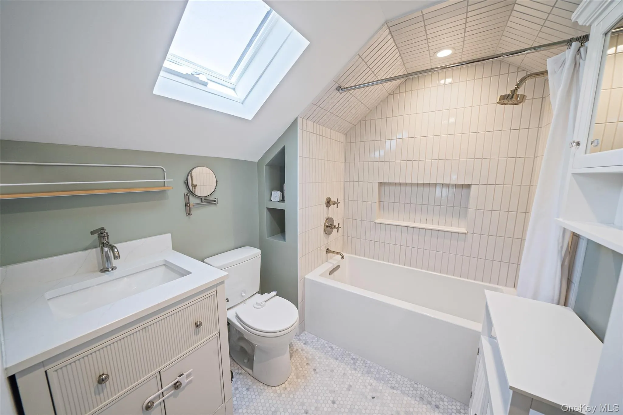 7 Spruce Drive, Huntington, NY, 3 Bedrooms Bedrooms, 7 Rooms Rooms,2 BathroomsBathrooms,Residential,For Rent,Spruce,0,1008270 7 Spruce Drive, Huntington, NY, 3 Bedrooms Bedrooms, 7 Rooms Rooms,2 BathroomsBathrooms,Residential,For Rent,Spruce,0,1008270