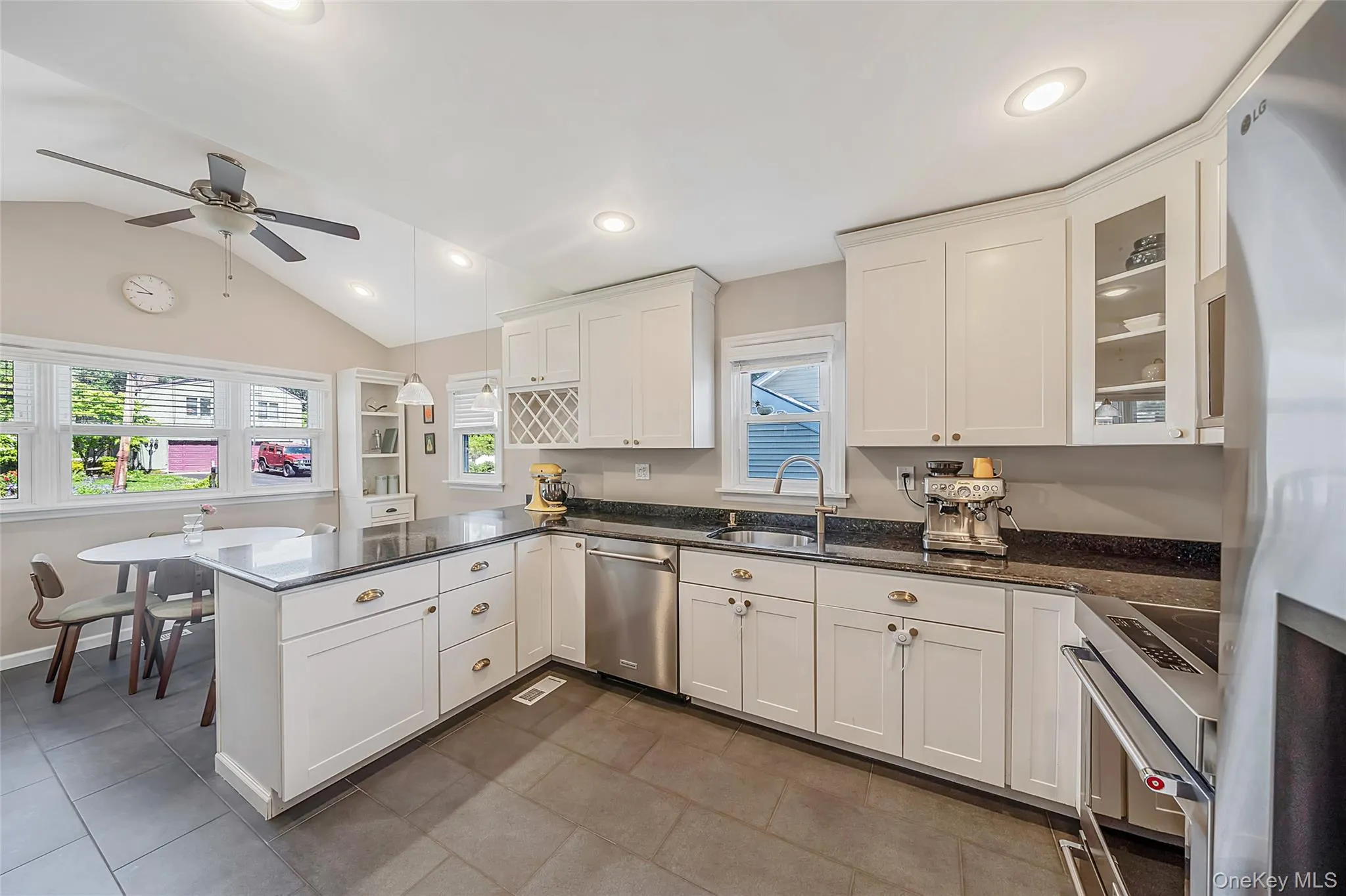 7 Spruce Drive, Huntington, NY, 3 Bedrooms Bedrooms, 7 Rooms Rooms,2 BathroomsBathrooms,Residential,For Rent,Spruce,0,1008270 7 Spruce Drive, Huntington, NY, 3 Bedrooms Bedrooms, 7 Rooms Rooms,2 BathroomsBathrooms,Residential,For Rent,Spruce,0,1008270