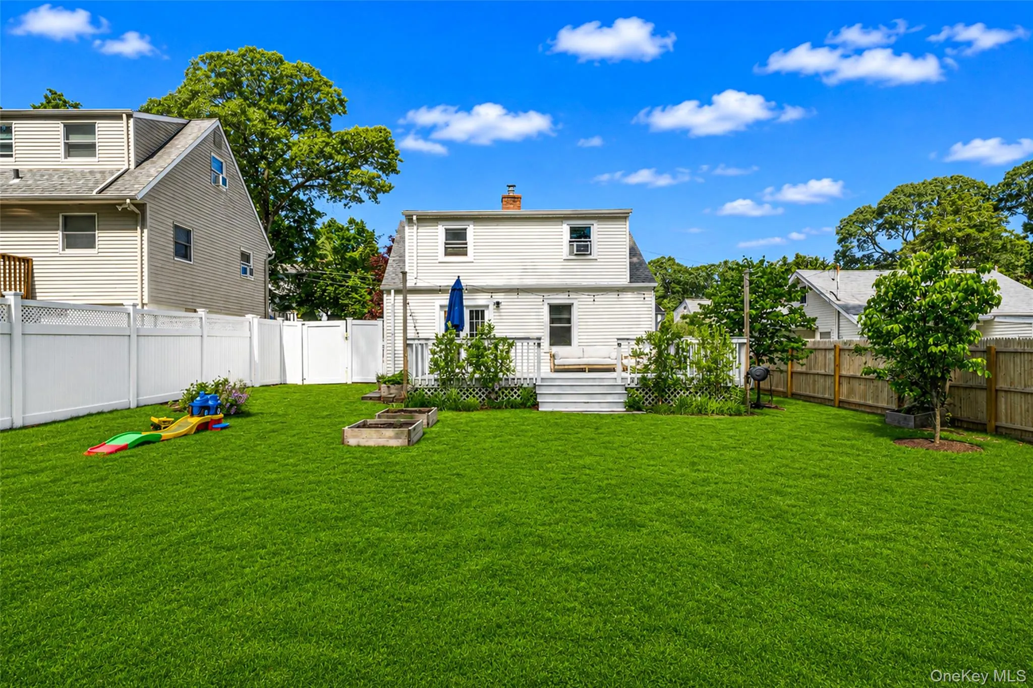 7 Spruce Drive, Huntington, NY, 3 Bedrooms Bedrooms, 7 Rooms Rooms,2 BathroomsBathrooms,Residential,For Rent,Spruce,0,1008270 7 Spruce Drive, Huntington, NY, 3 Bedrooms Bedrooms, 7 Rooms Rooms,2 BathroomsBathrooms,Residential,For Rent,Spruce,0,1008270