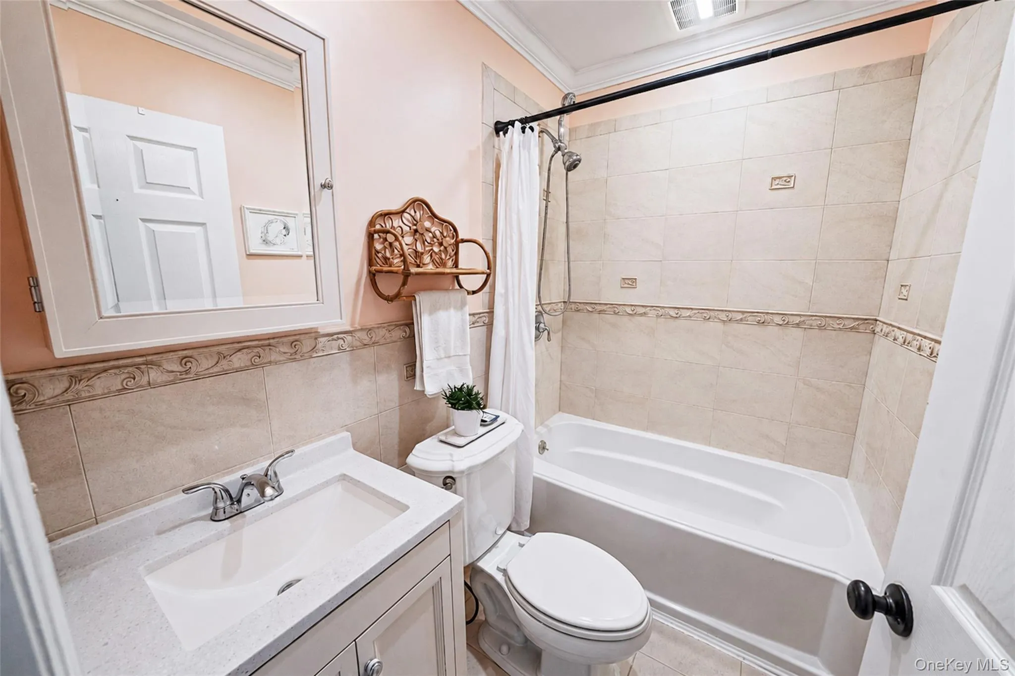 7 Spruce Drive, Huntington, NY, 3 Bedrooms Bedrooms, 7 Rooms Rooms,2 BathroomsBathrooms,Residential,For Rent,Spruce,0,1008270 7 Spruce Drive, Huntington, NY, 3 Bedrooms Bedrooms, 7 Rooms Rooms,2 BathroomsBathrooms,Residential,For Rent,Spruce,0,1008270