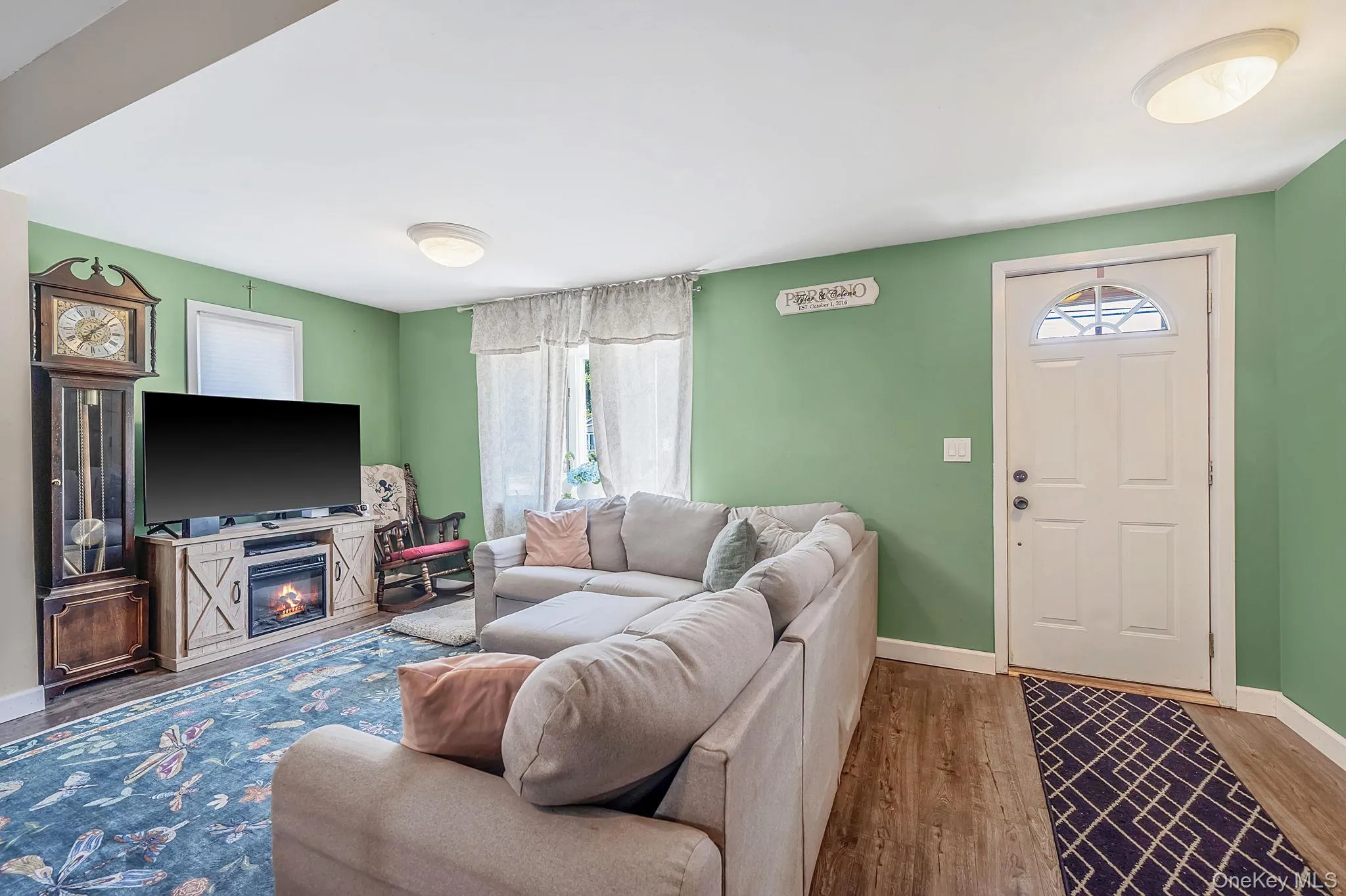 1406 Coates Avenue, Islip, NY, 2 Bedrooms Bedrooms, 5 Rooms Rooms,1 BathroomBathrooms,Residential,For Rent,Coates,0,1008272 1406 Coates Avenue, Islip, NY, 2 Bedrooms Bedrooms, 5 Rooms Rooms,1 BathroomBathrooms,Residential,For Rent,Coates,0,1008272