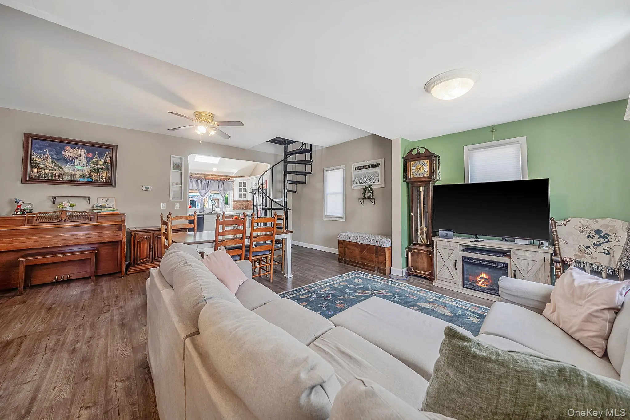 1406 Coates Avenue, Islip, NY, 2 Bedrooms Bedrooms, 5 Rooms Rooms,1 BathroomBathrooms,Residential,For Rent,Coates,0,1008272 1406 Coates Avenue, Islip, NY, 2 Bedrooms Bedrooms, 5 Rooms Rooms,1 BathroomBathrooms,Residential,For Rent,Coates,0,1008272