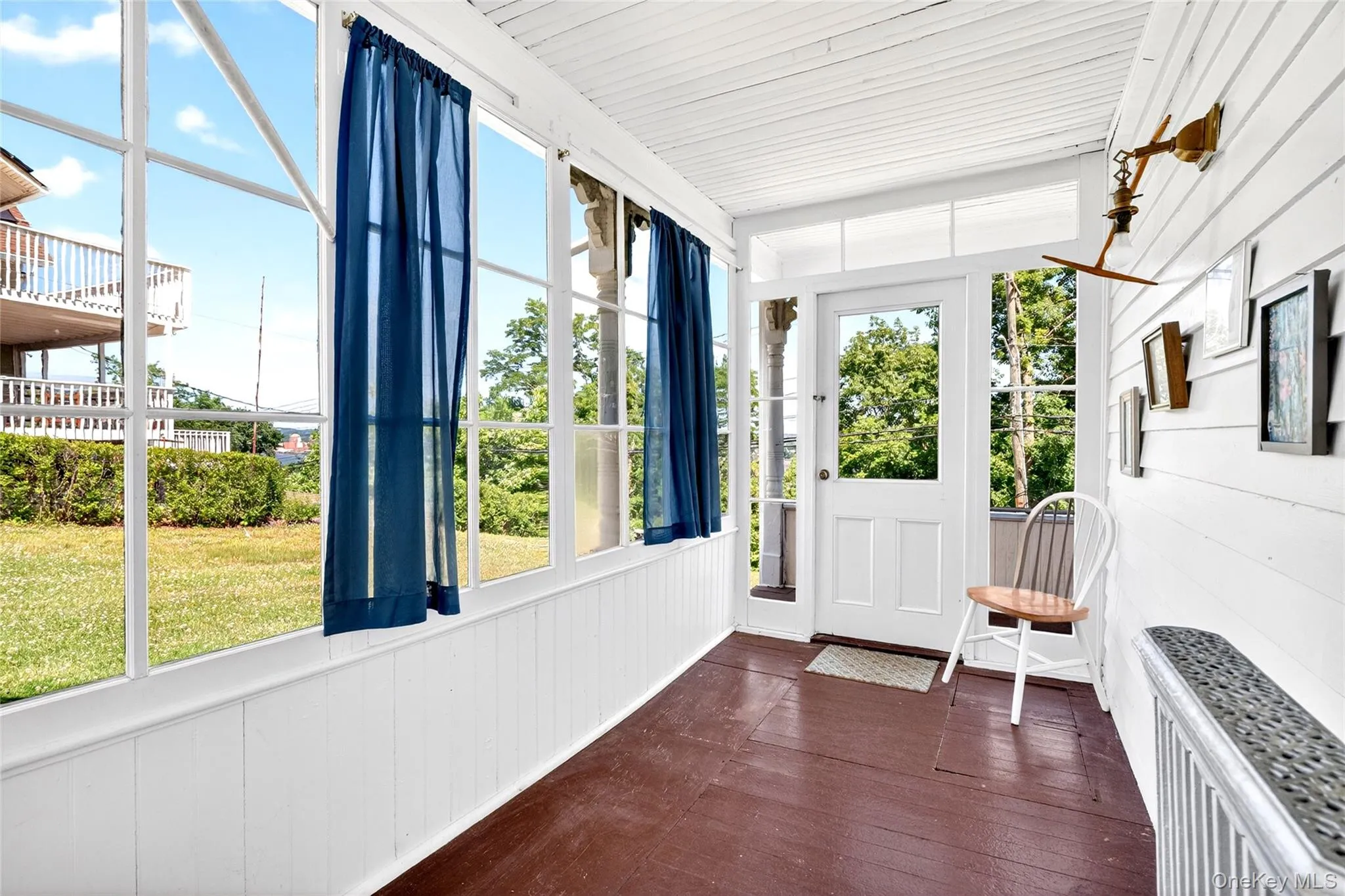 Enclosed porch Enclosed porch