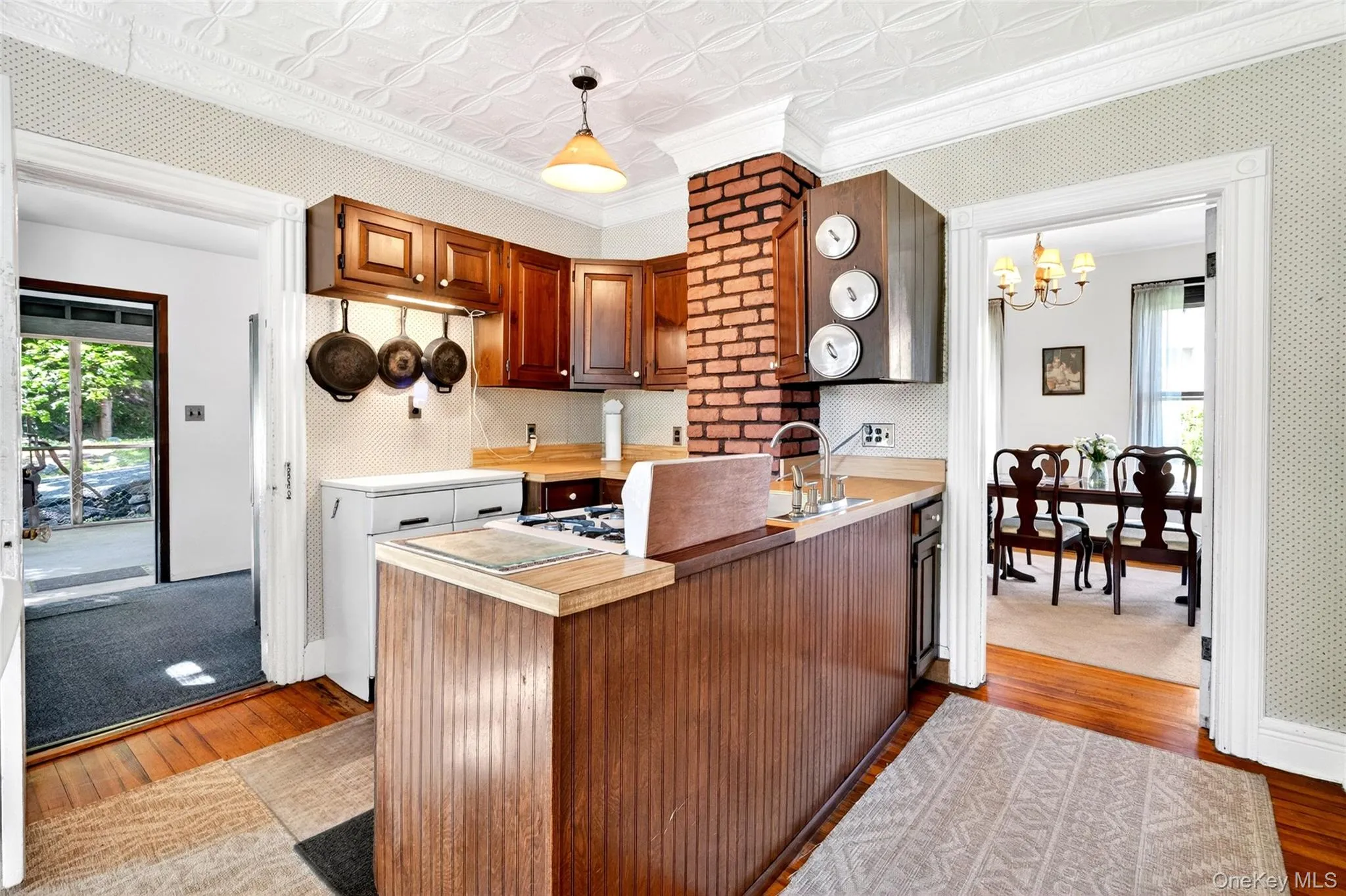 Spacious eat in kitchen Spacious eat in kitchen