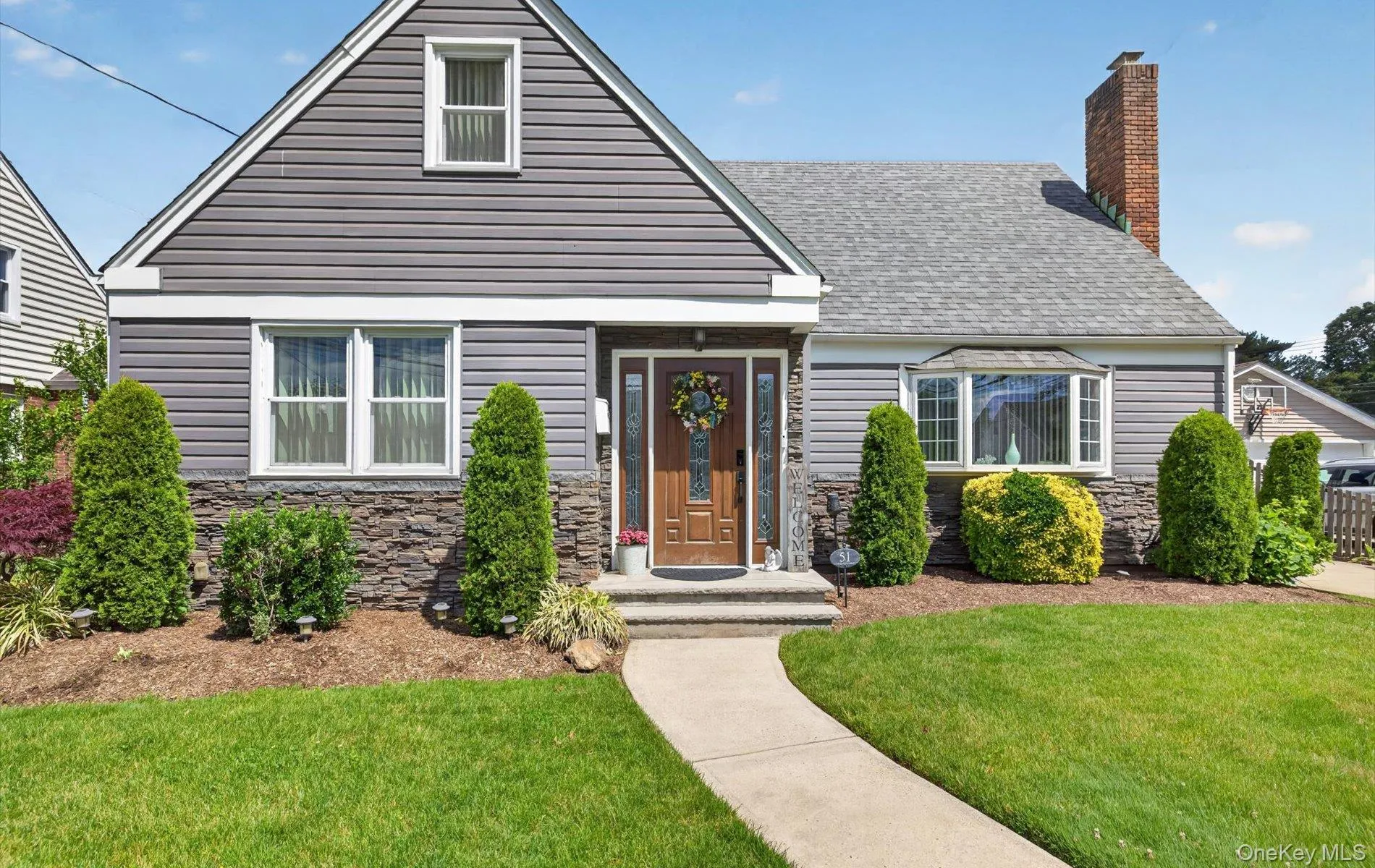 51 Chestnut Street, North Hempstead, NY, 5 Bedrooms Bedrooms, 8 Rooms Rooms,2 BathroomsBathrooms,Residential,For Rent,Chestnut,0,1008279 51 Chestnut Street, North Hempstead, NY, 5 Bedrooms Bedrooms, 8 Rooms Rooms,2 BathroomsBathrooms,Residential,For Rent,Chestnut,0,1008279