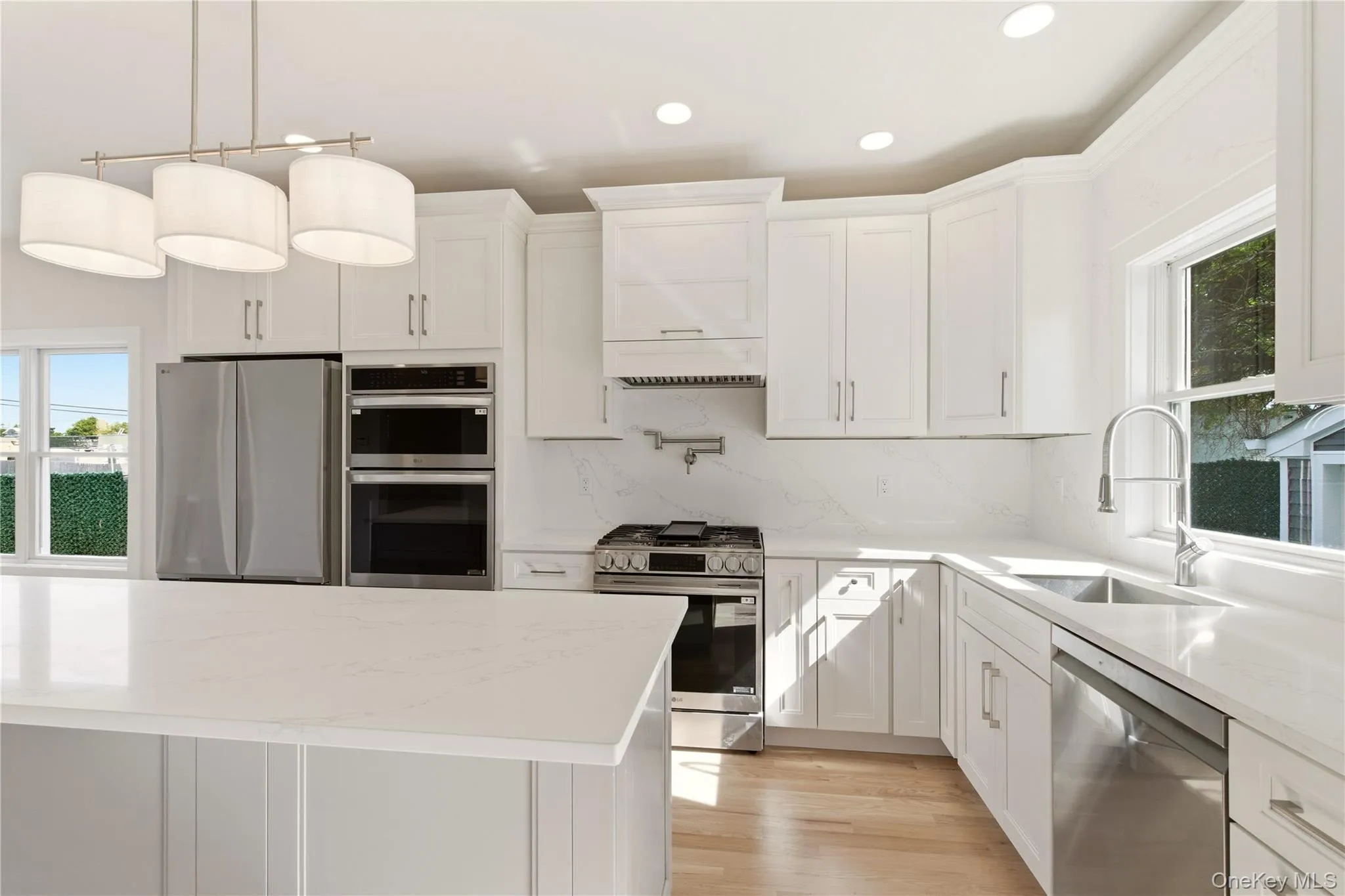 13 Evelyn Avenue, North Hempstead, NY, 4 Bedrooms Bedrooms, 7 Rooms Rooms,3 BathroomsBathrooms,Residential,For Rent,Evelyn,0,1008283 13 Evelyn Avenue, North Hempstead, NY, 4 Bedrooms Bedrooms, 7 Rooms Rooms,3 BathroomsBathrooms,Residential,For Rent,Evelyn,0,1008283