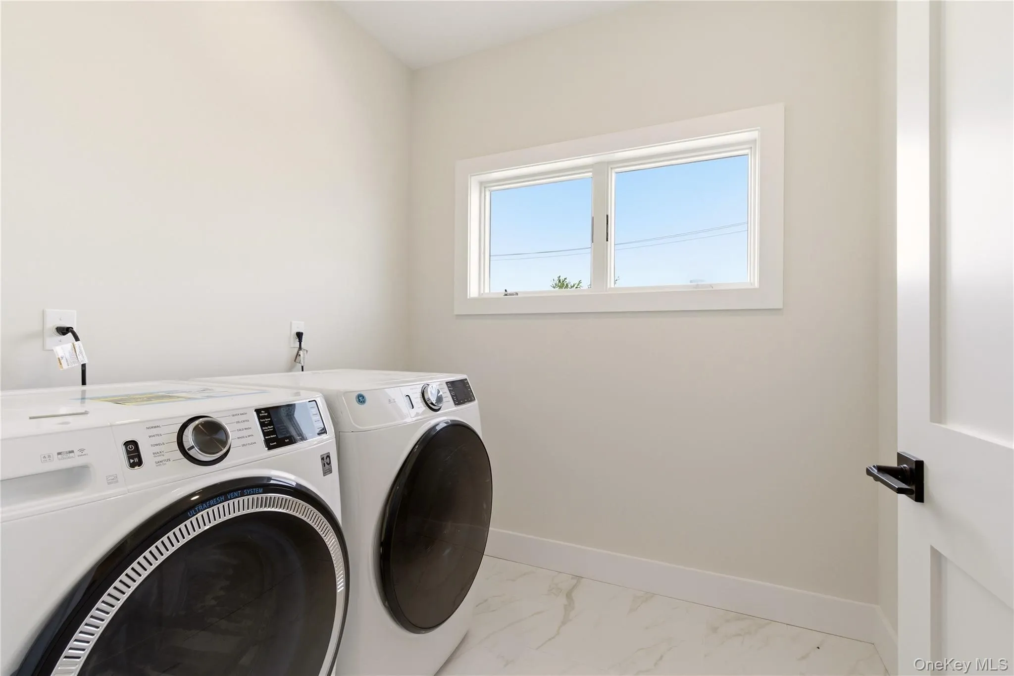 13 Evelyn Avenue, North Hempstead, NY, 4 Bedrooms Bedrooms, 7 Rooms Rooms,3 BathroomsBathrooms,Residential,For Rent,Evelyn,0,1008283 13 Evelyn Avenue, North Hempstead, NY, 4 Bedrooms Bedrooms, 7 Rooms Rooms,3 BathroomsBathrooms,Residential,For Rent,Evelyn,0,1008283