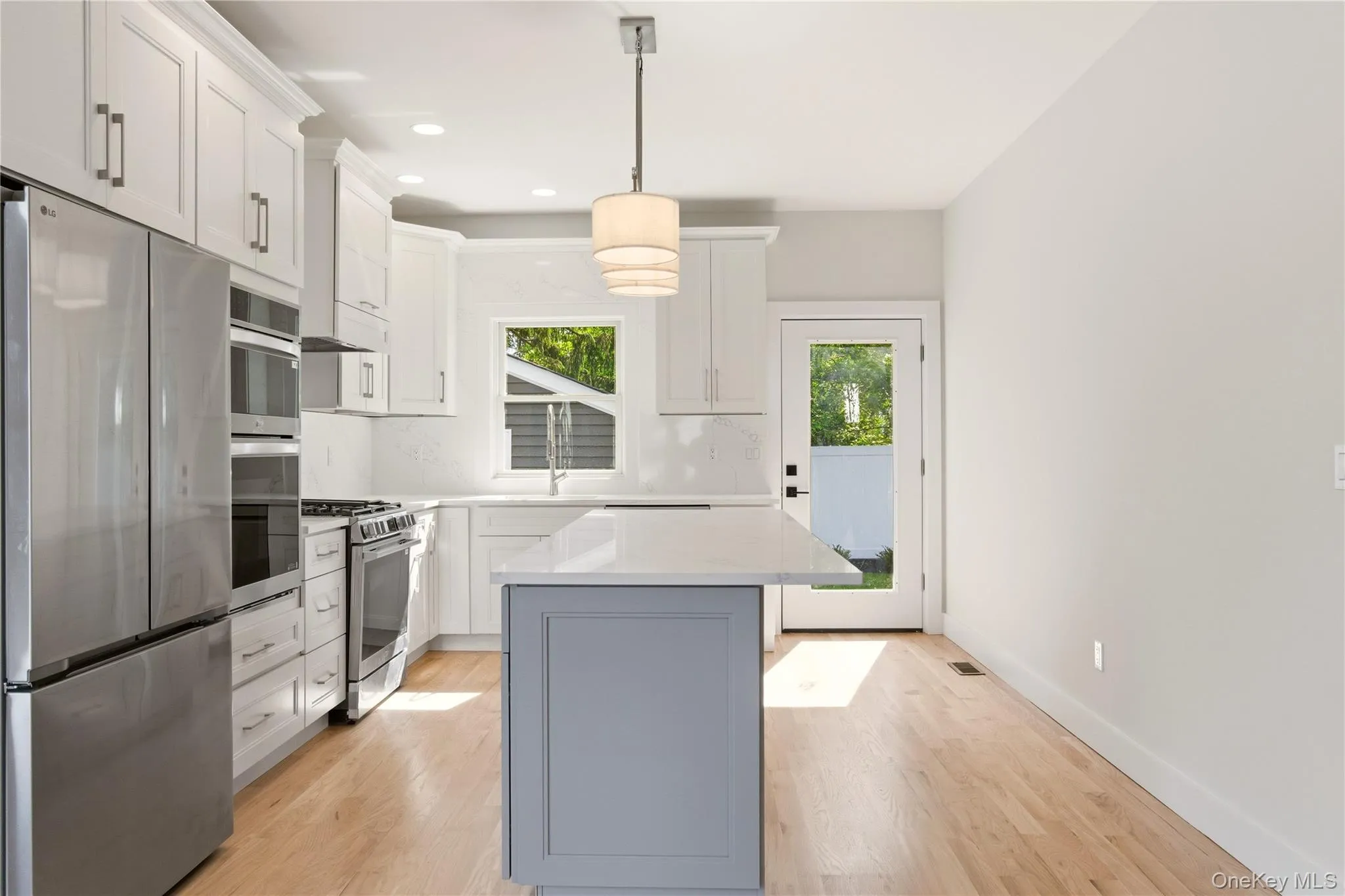 13 Evelyn Avenue, North Hempstead, NY, 4 Bedrooms Bedrooms, 7 Rooms Rooms,3 BathroomsBathrooms,Residential,For Rent,Evelyn,0,1008283 13 Evelyn Avenue, North Hempstead, NY, 4 Bedrooms Bedrooms, 7 Rooms Rooms,3 BathroomsBathrooms,Residential,For Rent,Evelyn,0,1008283