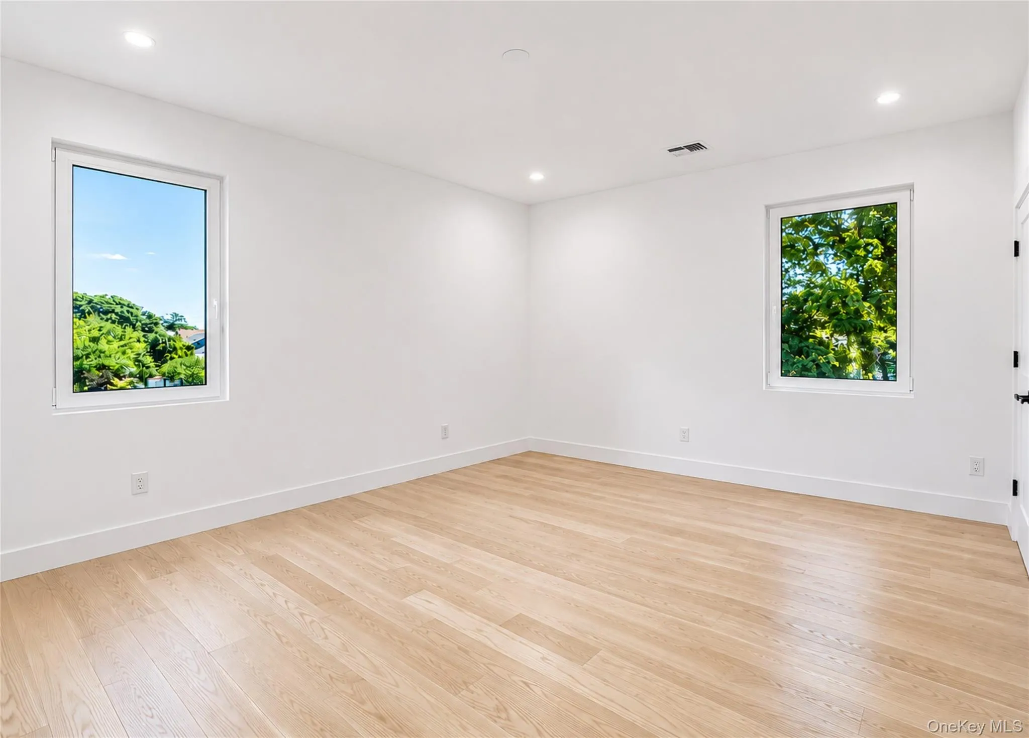 2412 Amherst Street, Hempstead, NY, 5 Bedrooms Bedrooms, 10 Rooms Rooms,4 BathroomsBathrooms,Residential,For Rent,Amherst,0,1008284 2412 Amherst Street, Hempstead, NY, 5 Bedrooms Bedrooms, 10 Rooms Rooms,4 BathroomsBathrooms,Residential,For Rent,Amherst,0,1008284