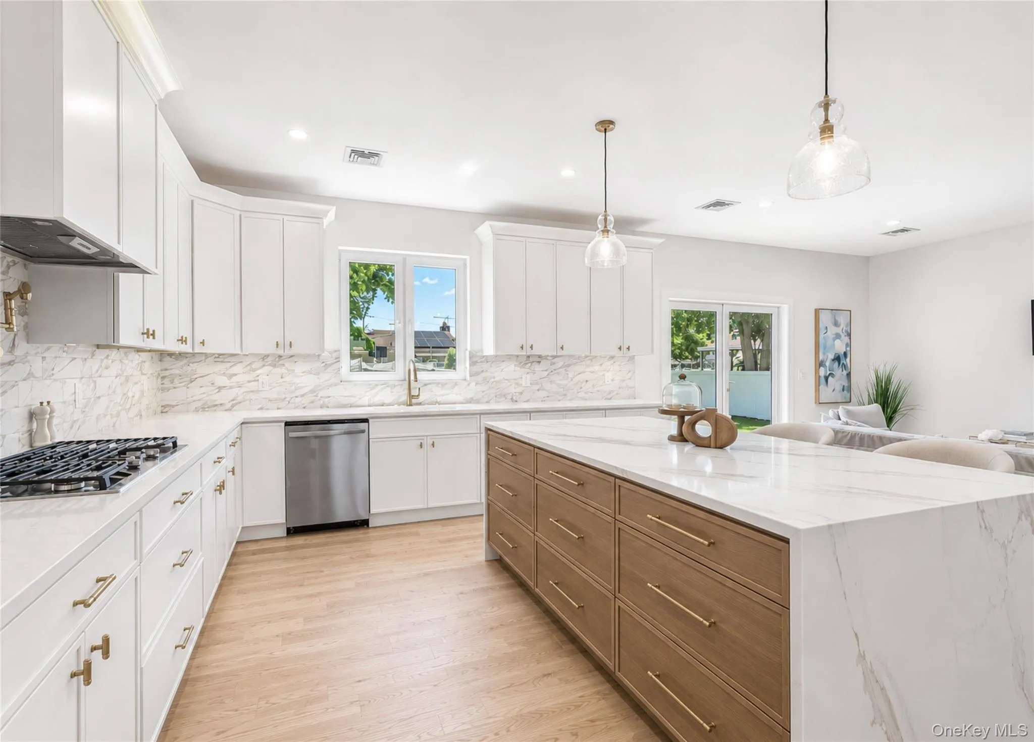 2412 Amherst Street, Hempstead, NY, 5 Bedrooms Bedrooms, 10 Rooms Rooms,4 BathroomsBathrooms,Residential,For Rent,Amherst,0,1008284 2412 Amherst Street, Hempstead, NY, 5 Bedrooms Bedrooms, 10 Rooms Rooms,4 BathroomsBathrooms,Residential,For Rent,Amherst,0,1008284