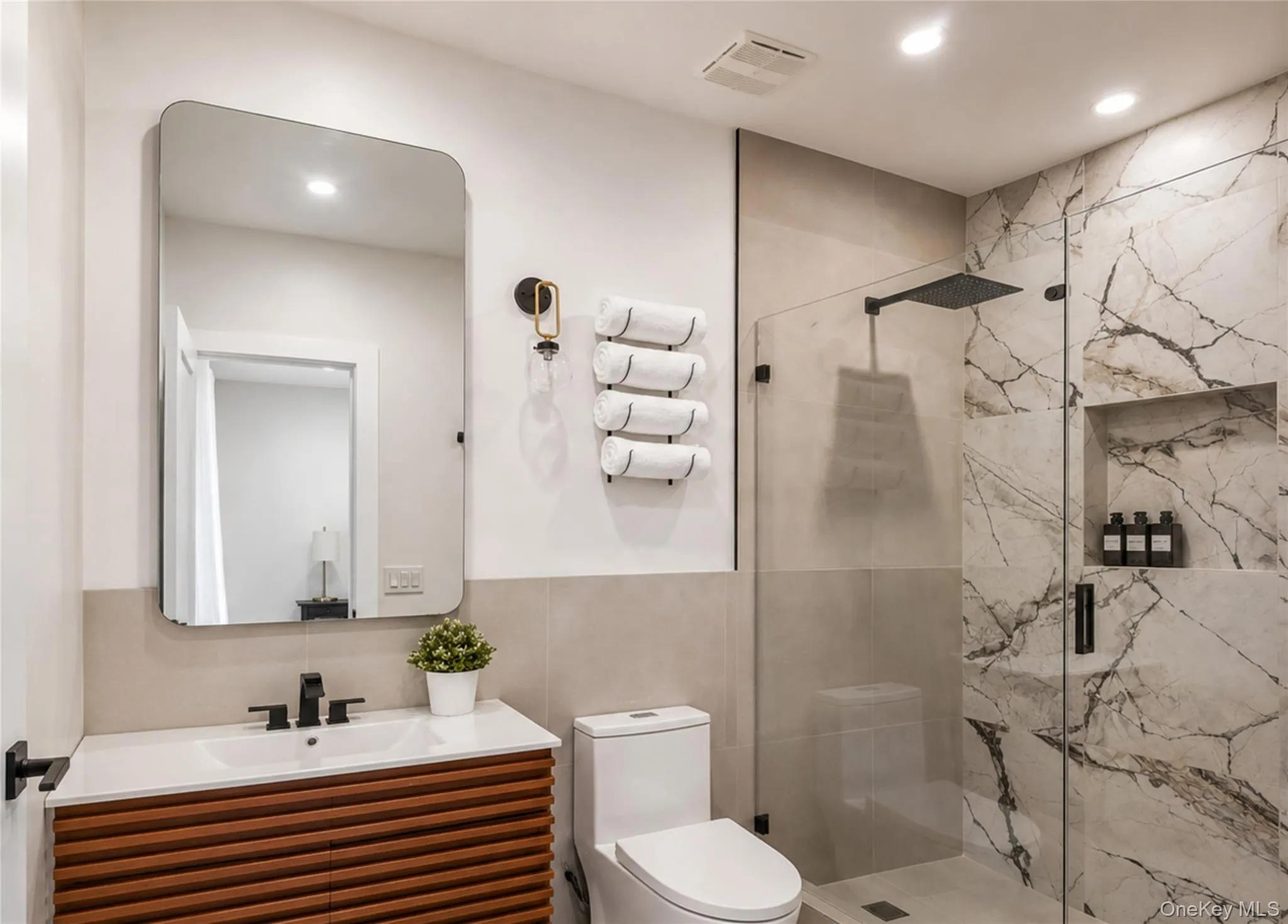 2412 Amherst Street, Hempstead, NY, 5 Bedrooms Bedrooms, 10 Rooms Rooms,4 BathroomsBathrooms,Residential,For Rent,Amherst,0,1008284 2412 Amherst Street, Hempstead, NY, 5 Bedrooms Bedrooms, 10 Rooms Rooms,4 BathroomsBathrooms,Residential,For Rent,Amherst,0,1008284