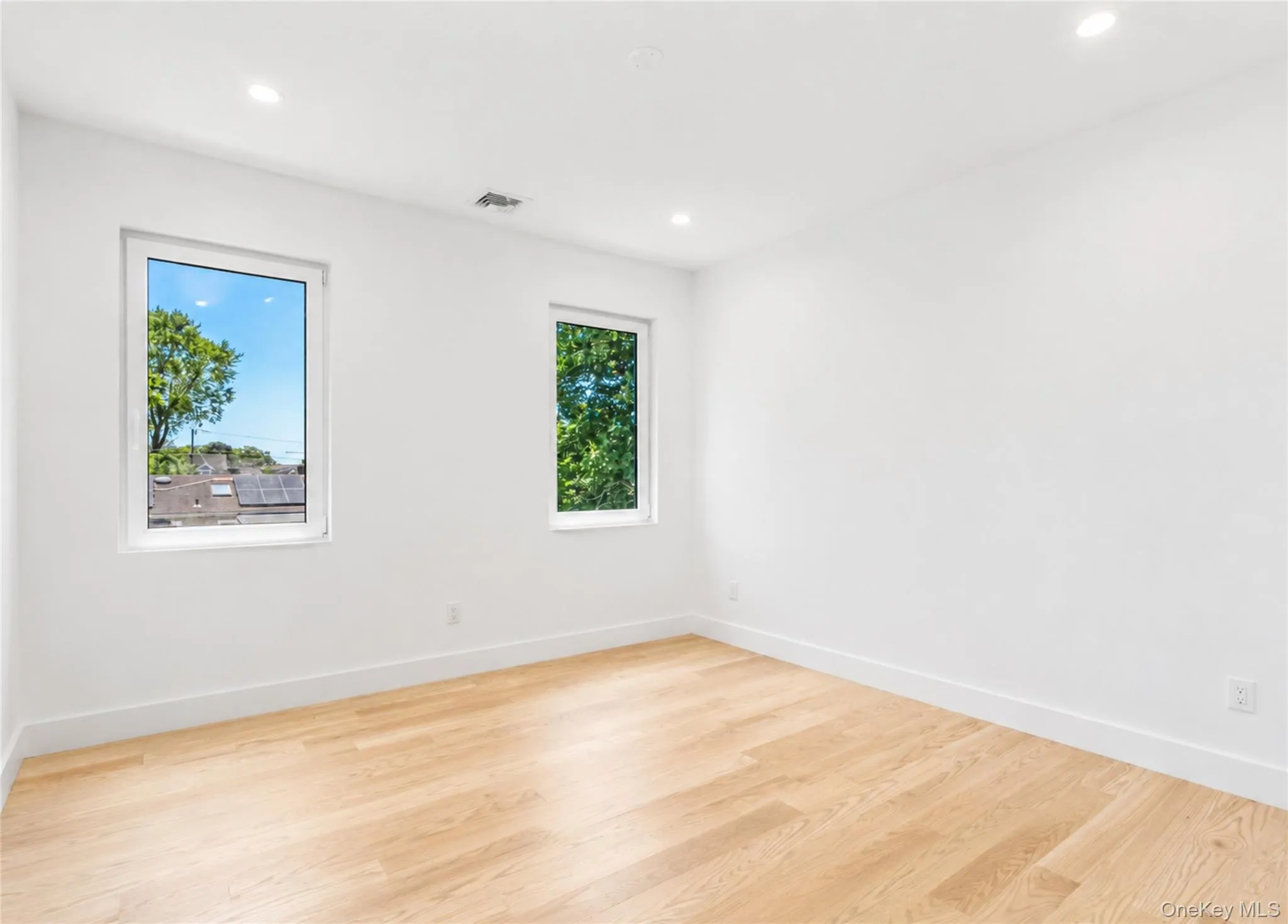 2412 Amherst Street, Hempstead, NY, 5 Bedrooms Bedrooms, 10 Rooms Rooms,4 BathroomsBathrooms,Residential,For Rent,Amherst,0,1008284 2412 Amherst Street, Hempstead, NY, 5 Bedrooms Bedrooms, 10 Rooms Rooms,4 BathroomsBathrooms,Residential,For Rent,Amherst,0,1008284