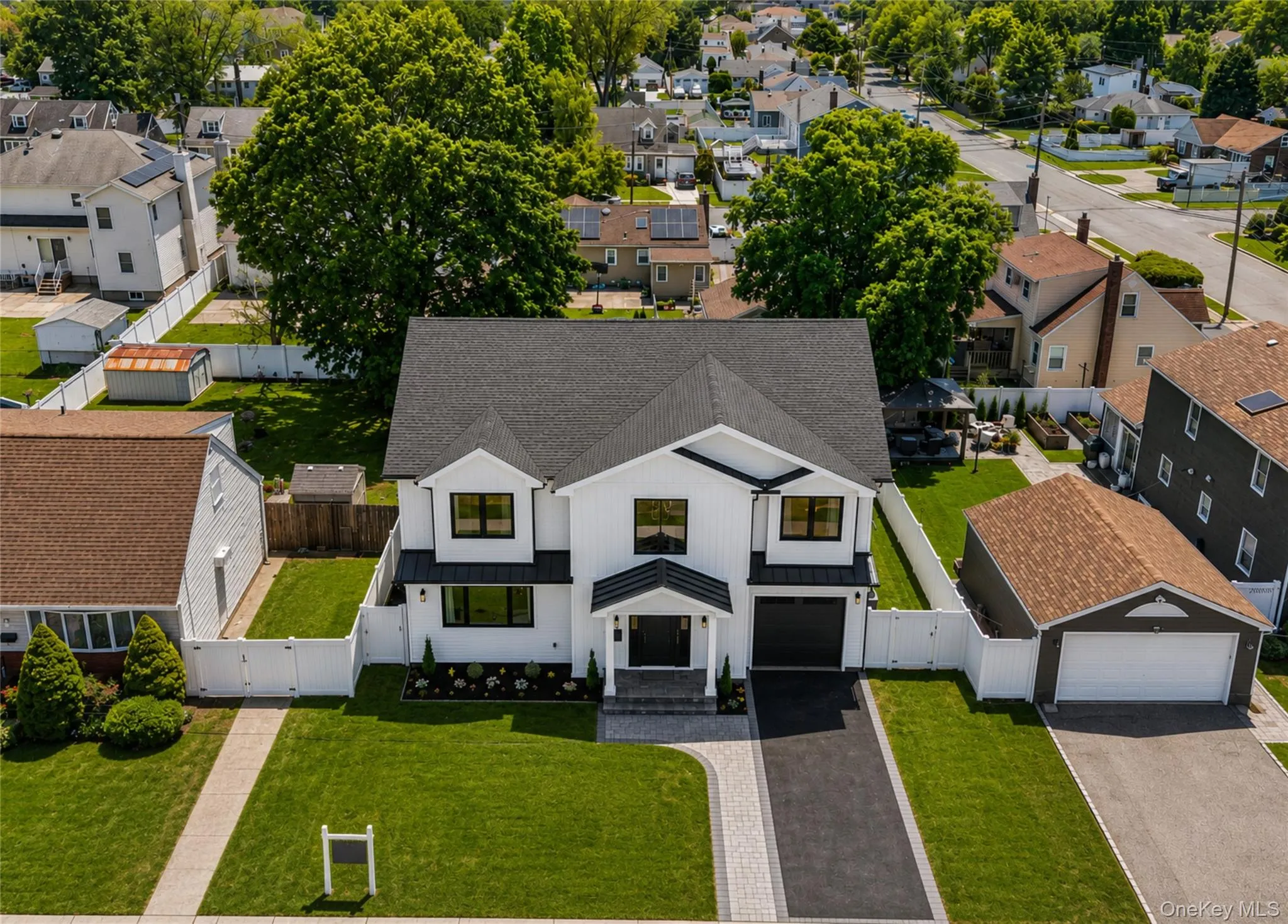2412 Amherst Street, Hempstead, NY, 5 Bedrooms Bedrooms, 10 Rooms Rooms,4 BathroomsBathrooms,Residential,For Rent,Amherst,0,1008284 2412 Amherst Street, Hempstead, NY, 5 Bedrooms Bedrooms, 10 Rooms Rooms,4 BathroomsBathrooms,Residential,For Rent,Amherst,0,1008284