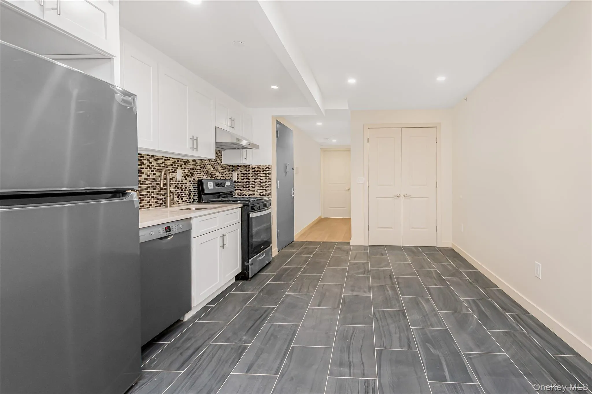 3641 johnson Avenue, New York, NY, 1 Bedroom Bedrooms, 3 Rooms Rooms,1 BathroomBathrooms,Residential Lease,For Rent,johnson,0,1008285 3641 johnson Avenue, New York, NY, 1 Bedroom Bedrooms, 3 Rooms Rooms,1 BathroomBathrooms,Residential Lease,For Rent,johnson,0,1008285