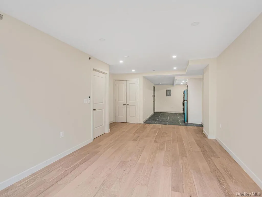 3641 johnson Avenue, New York, NY, 1 Bedroom Bedrooms, 3 Rooms Rooms,1 BathroomBathrooms,Residential Lease,For Rent,johnson,0,1008285 3641 johnson Avenue, New York, NY, 1 Bedroom Bedrooms, 3 Rooms Rooms,1 BathroomBathrooms,Residential Lease,For Rent,johnson,0,1008285