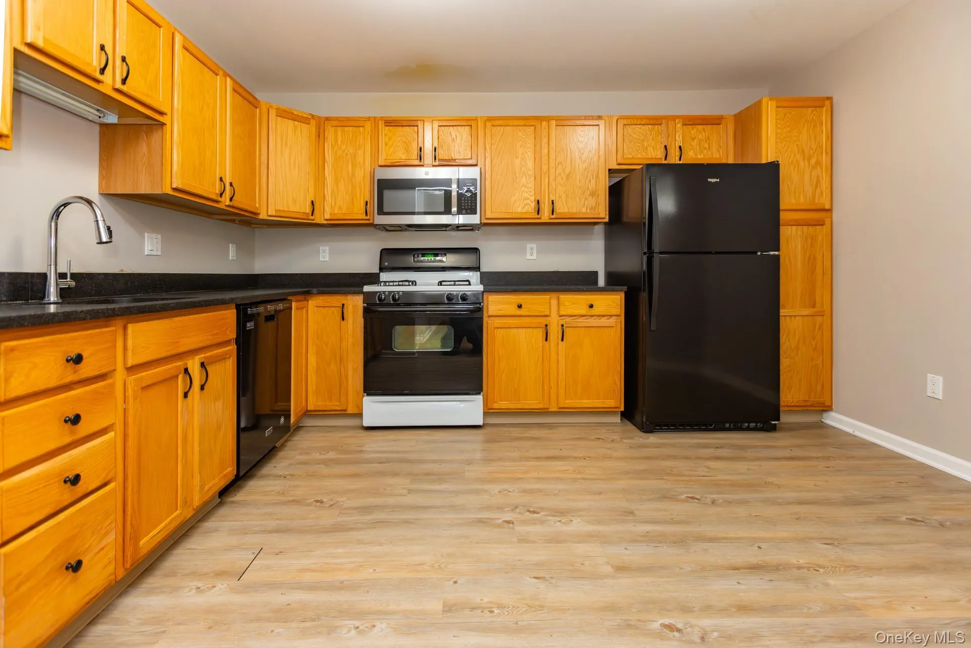 202 Crystal Hill Lane, Poughkeepsie, NY, 2 Bedrooms Bedrooms, 6 Rooms Rooms,2 BathroomsBathrooms,Residential,For Rent,Crystal Hill,0,1008288 202 Crystal Hill Lane, Poughkeepsie, NY, 2 Bedrooms Bedrooms, 6 Rooms Rooms,2 BathroomsBathrooms,Residential,For Rent,Crystal Hill,0,1008288