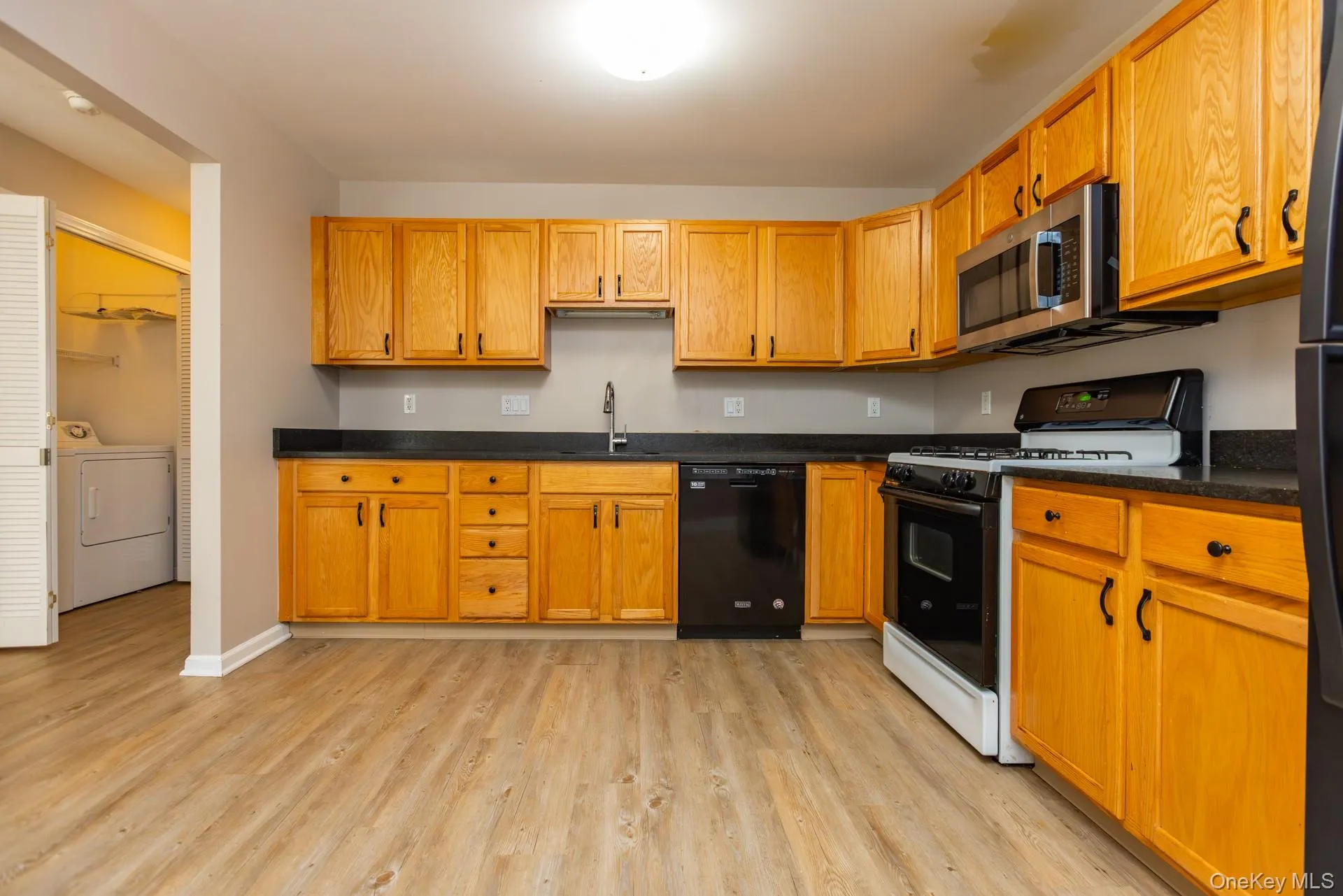 202 Crystal Hill Lane, Poughkeepsie, NY, 2 Bedrooms Bedrooms, 6 Rooms Rooms,2 BathroomsBathrooms,Residential,For Rent,Crystal Hill,0,1008288 202 Crystal Hill Lane, Poughkeepsie, NY, 2 Bedrooms Bedrooms, 6 Rooms Rooms,2 BathroomsBathrooms,Residential,For Rent,Crystal Hill,0,1008288