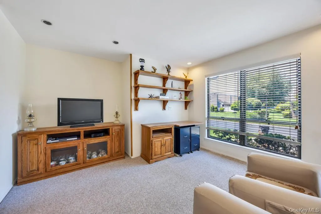 73 Pond Lane, Smithtown, NY, 2 Bedrooms Bedrooms, 6 Rooms Rooms,2 BathroomsBathrooms,Residential,For Rent,Pond,0,1008290 73 Pond Lane, Smithtown, NY, 2 Bedrooms Bedrooms, 6 Rooms Rooms,2 BathroomsBathrooms,Residential,For Rent,Pond,0,1008290