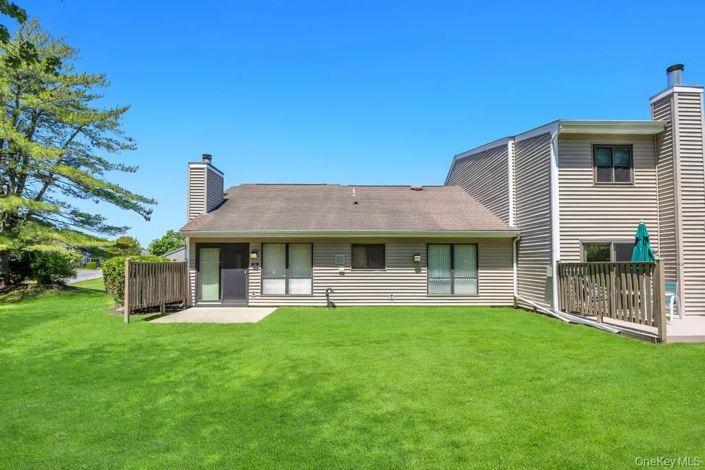 73 Pond Lane, Smithtown, NY, 2 Bedrooms Bedrooms, 6 Rooms Rooms,2 BathroomsBathrooms,Residential,For Rent,Pond,0,1008290 73 Pond Lane, Smithtown, NY, 2 Bedrooms Bedrooms, 6 Rooms Rooms,2 BathroomsBathrooms,Residential,For Rent,Pond,0,1008290