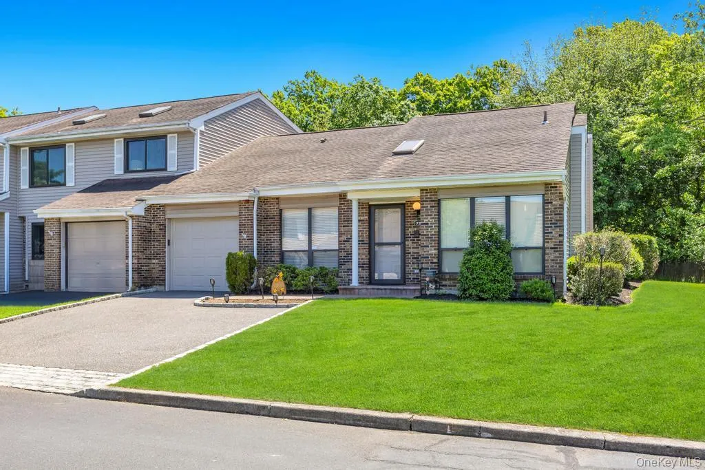 73 Pond Lane, Smithtown, NY, 2 Bedrooms Bedrooms, 6 Rooms Rooms,2 BathroomsBathrooms,Residential,For Rent,Pond,0,1008290 73 Pond Lane, Smithtown, NY, 2 Bedrooms Bedrooms, 6 Rooms Rooms,2 BathroomsBathrooms,Residential,For Rent,Pond,0,1008290