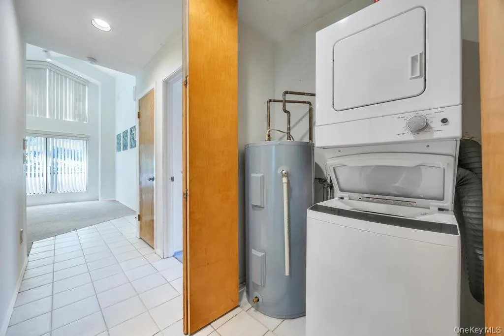73 Pond Lane, Smithtown, NY, 2 Bedrooms Bedrooms, 6 Rooms Rooms,2 BathroomsBathrooms,Residential,For Rent,Pond,0,1008290 73 Pond Lane, Smithtown, NY, 2 Bedrooms Bedrooms, 6 Rooms Rooms,2 BathroomsBathrooms,Residential,For Rent,Pond,0,1008290
