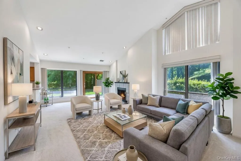 73 Pond Lane, Smithtown, NY, 2 Bedrooms Bedrooms, 6 Rooms Rooms,2 BathroomsBathrooms,Residential,For Rent,Pond,0,1008290 73 Pond Lane, Smithtown, NY, 2 Bedrooms Bedrooms, 6 Rooms Rooms,2 BathroomsBathrooms,Residential,For Rent,Pond,0,1008290