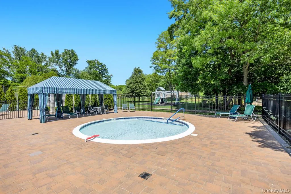 73 Pond Lane, Smithtown, NY, 2 Bedrooms Bedrooms, 6 Rooms Rooms,2 BathroomsBathrooms,Residential,For Rent,Pond,0,1008290 73 Pond Lane, Smithtown, NY, 2 Bedrooms Bedrooms, 6 Rooms Rooms,2 BathroomsBathrooms,Residential,For Rent,Pond,0,1008290
