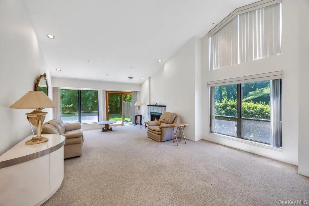 73 Pond Lane, Smithtown, NY, 2 Bedrooms Bedrooms, 6 Rooms Rooms,2 BathroomsBathrooms,Residential,For Rent,Pond,0,1008290 73 Pond Lane, Smithtown, NY, 2 Bedrooms Bedrooms, 6 Rooms Rooms,2 BathroomsBathrooms,Residential,For Rent,Pond,0,1008290