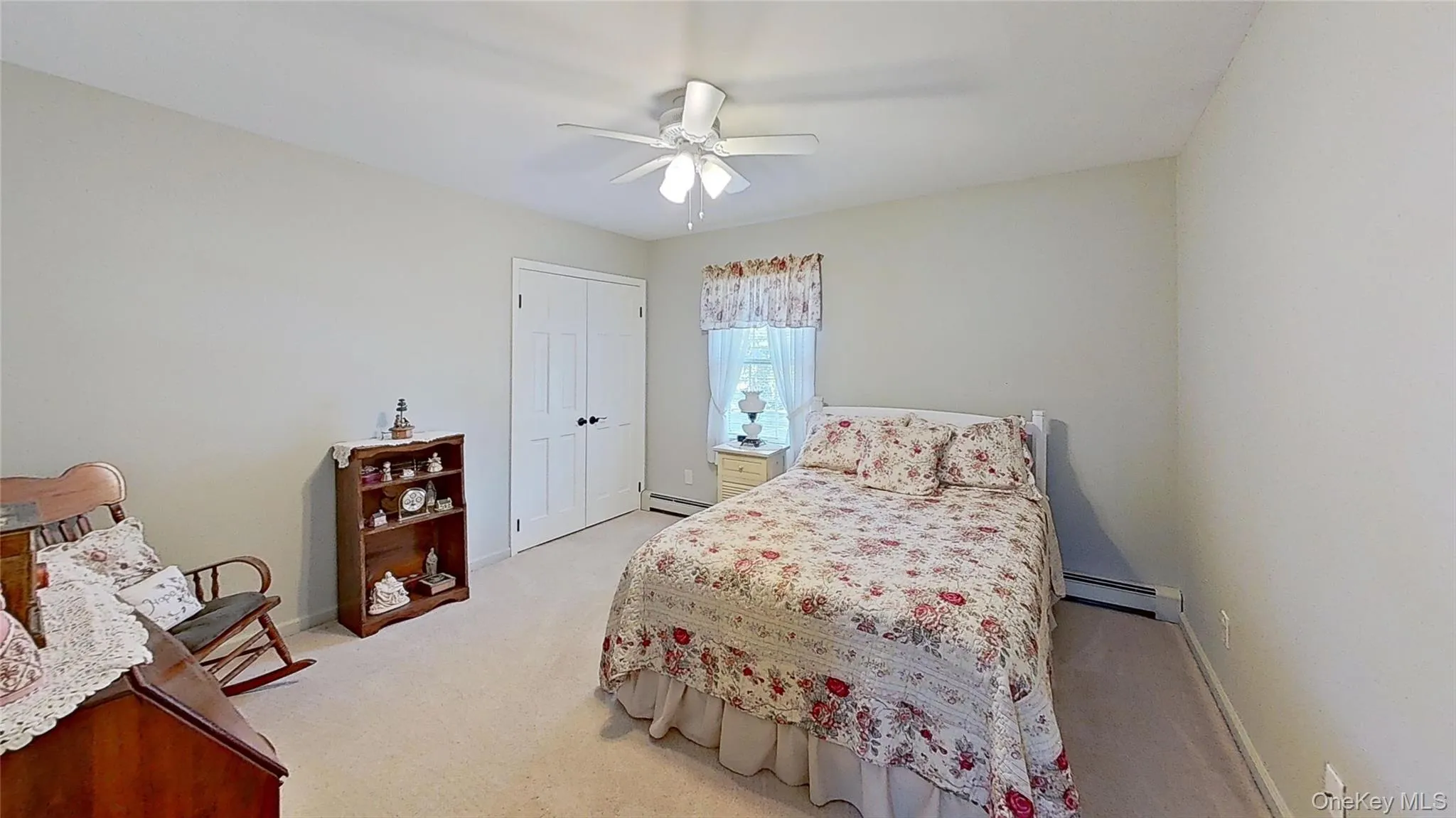 Closets, a ceiling fan, and space for more than just a bed! Closets, a ceiling fan, and space for more than just a bed!