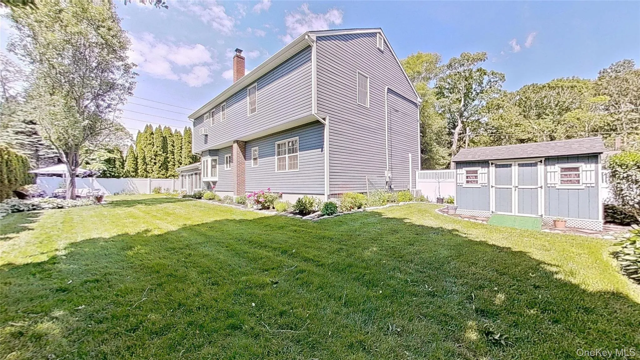 PLUS a large storage shed! PLUS a large storage shed!