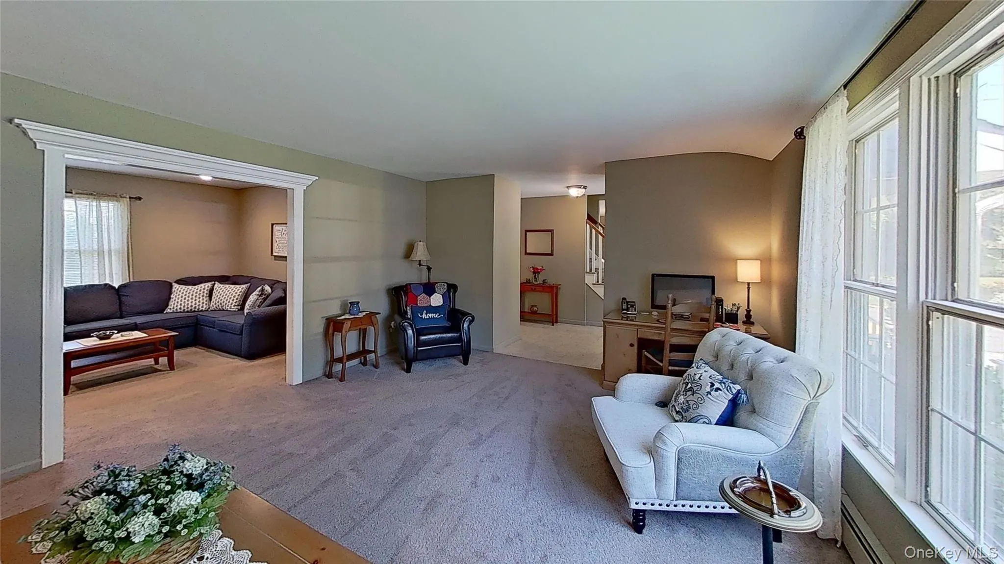 Hardwood floors under the carpet and a spacious room make this ideal for many uses! Hardwood floors under the carpet and a spacious room make this ideal for many uses!