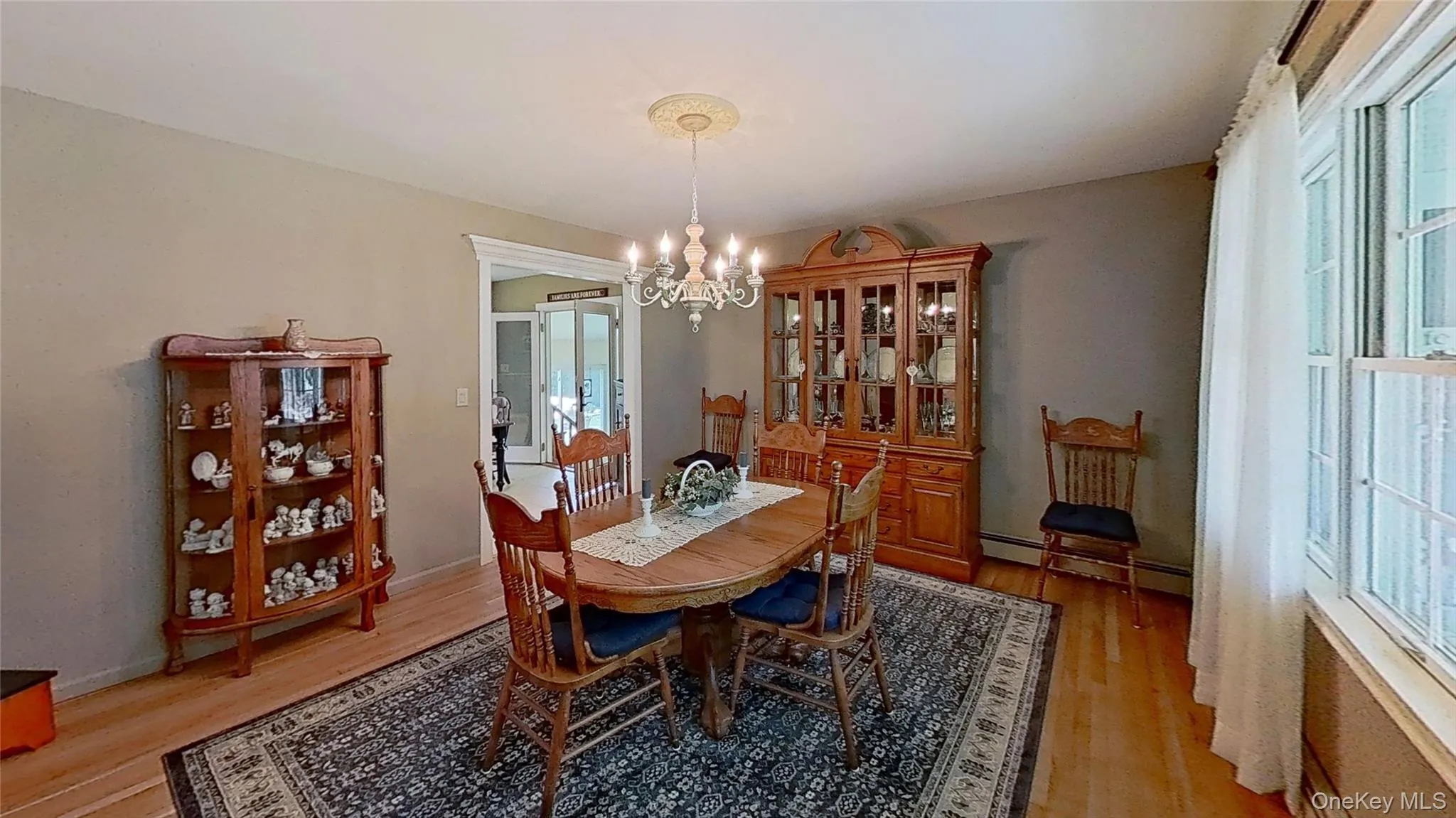 Hardwood floors add a clean look to this spacious dining room! Hardwood floors add a clean look to this spacious dining room!