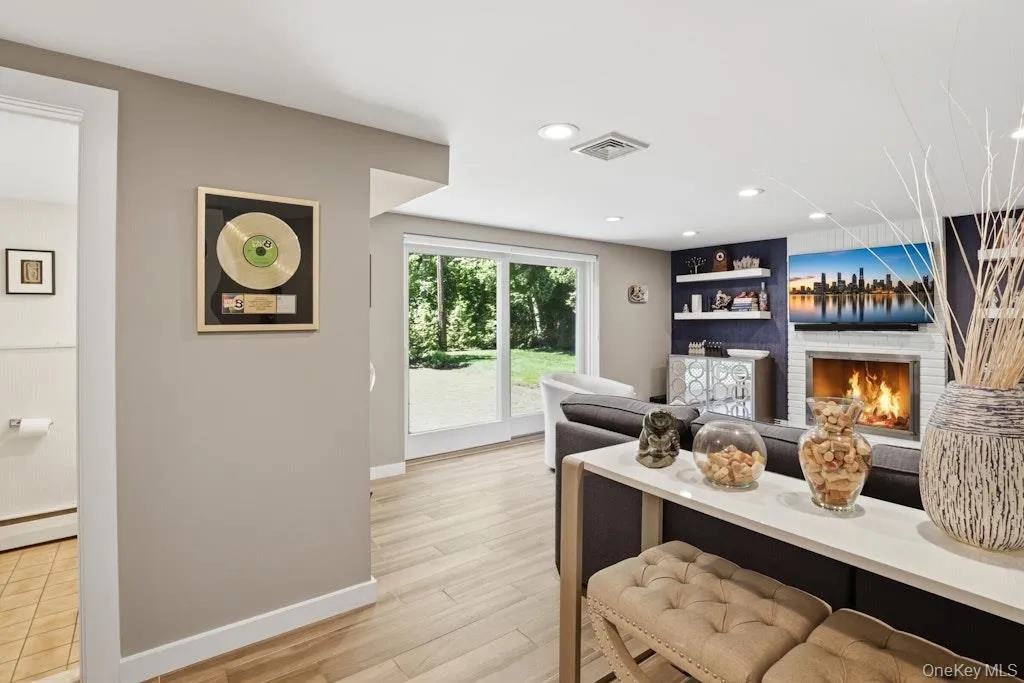 36 Harriet Drive, Oyster Bay, NY, 3 Bedrooms Bedrooms, 8 Rooms Rooms,2 BathroomsBathrooms,Residential,For Rent,Harriet,0,1008294 36 Harriet Drive, Oyster Bay, NY, 3 Bedrooms Bedrooms, 8 Rooms Rooms,2 BathroomsBathrooms,Residential,For Rent,Harriet,0,1008294