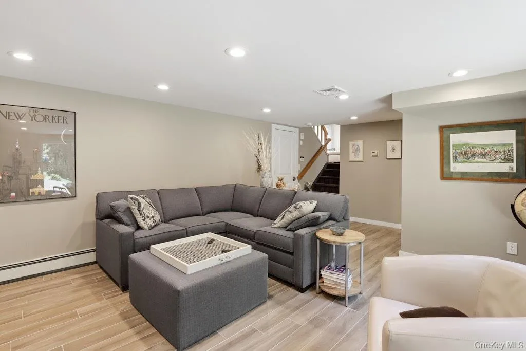36 Harriet Drive, Oyster Bay, NY, 3 Bedrooms Bedrooms, 8 Rooms Rooms,2 BathroomsBathrooms,Residential,For Rent,Harriet,0,1008294 36 Harriet Drive, Oyster Bay, NY, 3 Bedrooms Bedrooms, 8 Rooms Rooms,2 BathroomsBathrooms,Residential,For Rent,Harriet,0,1008294