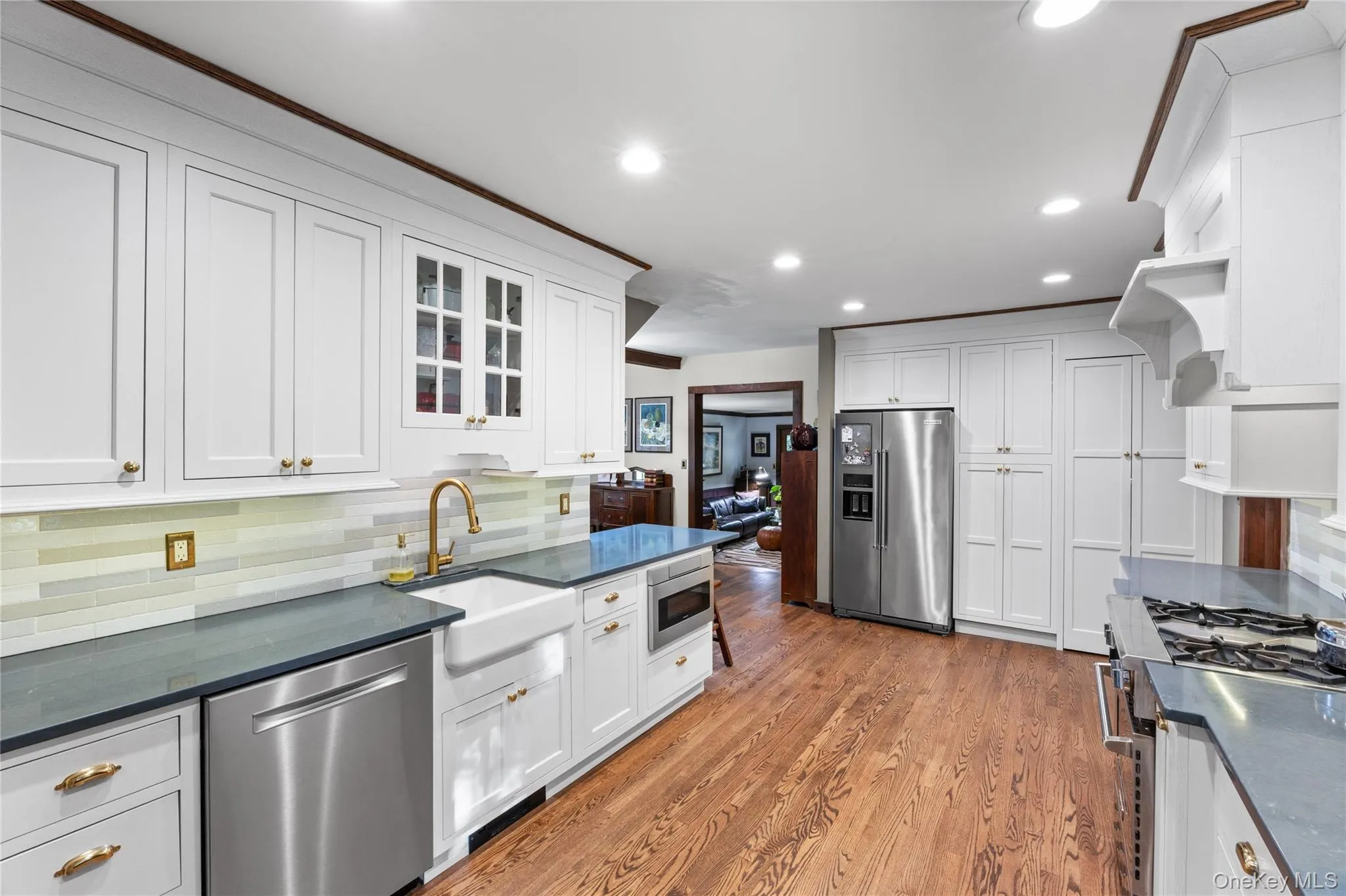 70 Nautilus Avenue, Huntington, NY, 3 Bedrooms Bedrooms, 7 Rooms Rooms,3 BathroomsBathrooms,Residential,For Rent,Nautilus,0,1008297 70 Nautilus Avenue, Huntington, NY, 3 Bedrooms Bedrooms, 7 Rooms Rooms,3 BathroomsBathrooms,Residential,For Rent,Nautilus,0,1008297
