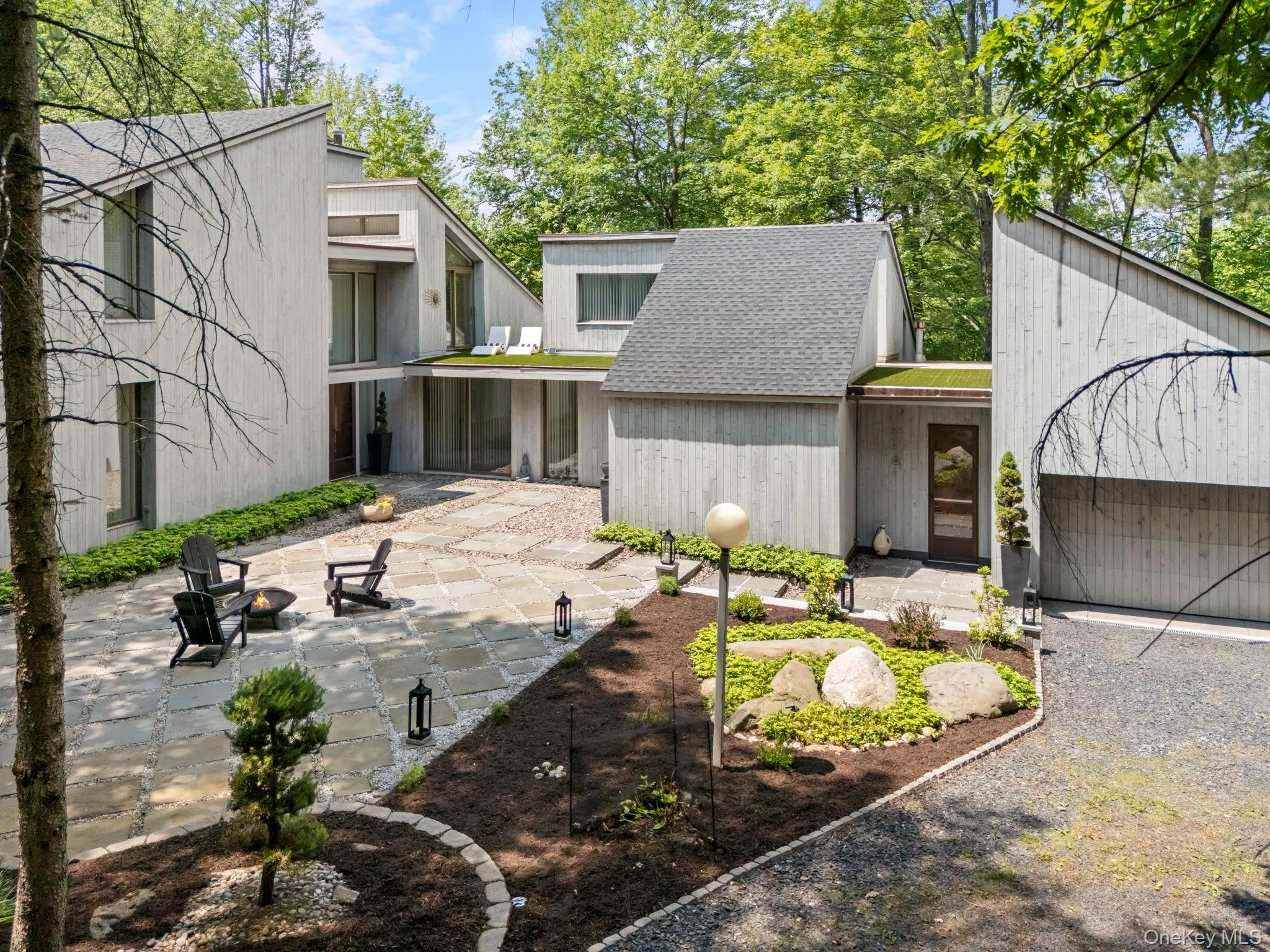 21 Lincoln Terrace, Middletown, NY, 4 Bedrooms Bedrooms, 12 Rooms Rooms,2 BathroomsBathrooms,Residential,For Rent,Lincoln,0,1008301 21 Lincoln Terrace, Middletown, NY, 4 Bedrooms Bedrooms, 12 Rooms Rooms,2 BathroomsBathrooms,Residential,For Rent,Lincoln,0,1008301