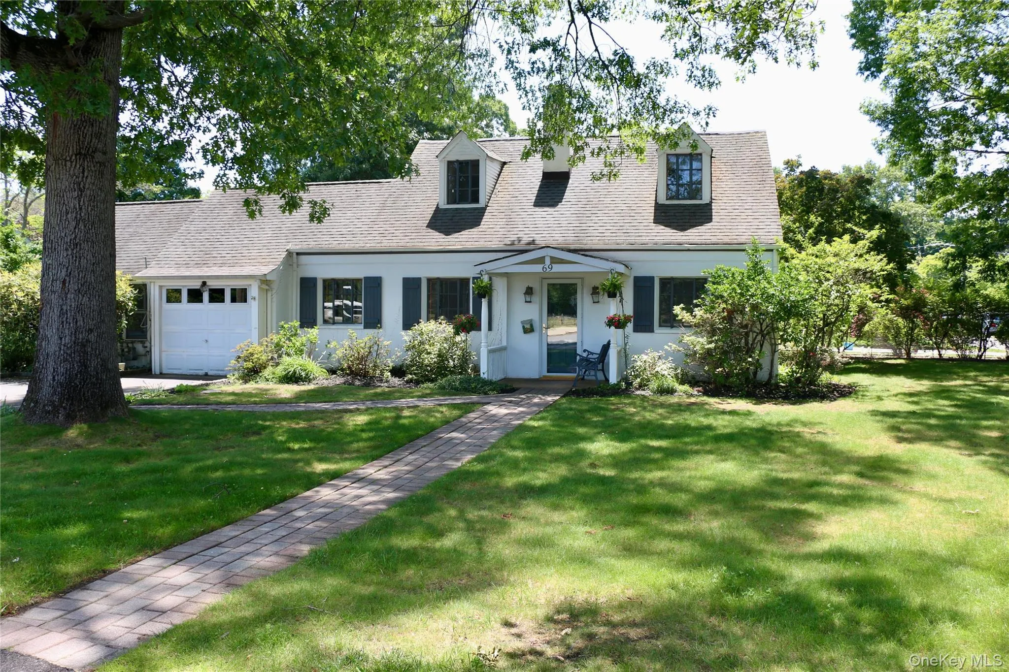 69 Dogwood Road, Huntington, NY, 4 Bedrooms Bedrooms, 7 Rooms Rooms,2 BathroomsBathrooms,Residential,For Rent,Dogwood,0,1008304 69 Dogwood Road, Huntington, NY, 4 Bedrooms Bedrooms, 7 Rooms Rooms,2 BathroomsBathrooms,Residential,For Rent,Dogwood,0,1008304
