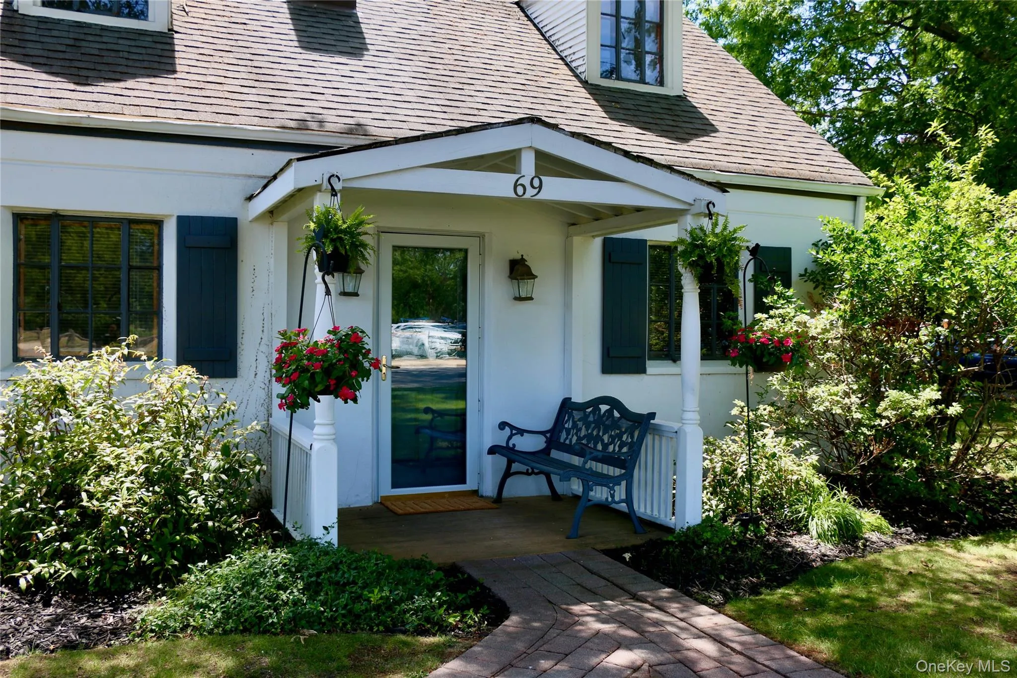 69 Dogwood Road, Huntington, NY, 4 Bedrooms Bedrooms, 7 Rooms Rooms,2 BathroomsBathrooms,Residential,For Rent,Dogwood,0,1008304 69 Dogwood Road, Huntington, NY, 4 Bedrooms Bedrooms, 7 Rooms Rooms,2 BathroomsBathrooms,Residential,For Rent,Dogwood,0,1008304