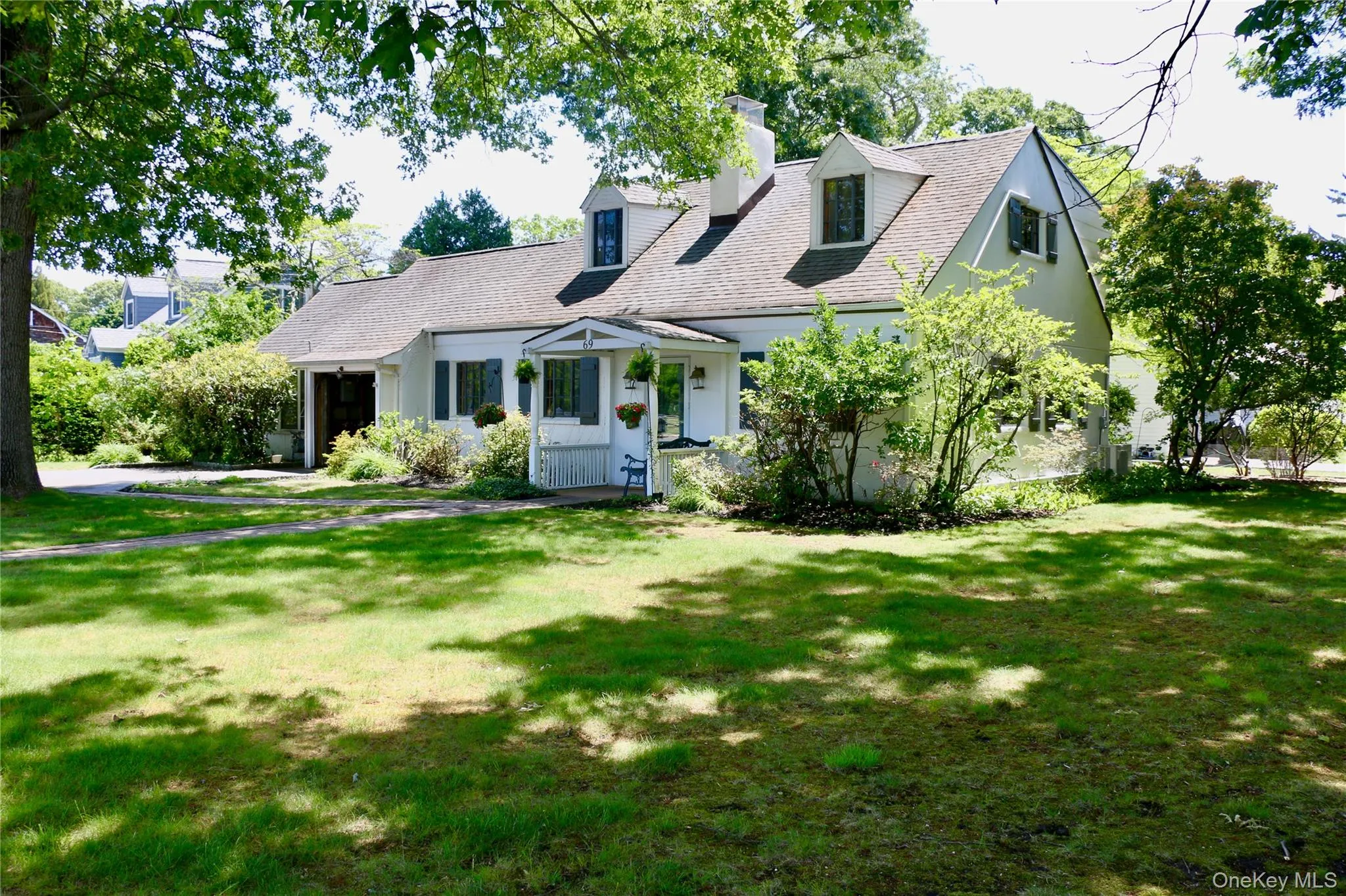 69 Dogwood Road, Huntington, NY, 4 Bedrooms Bedrooms, 7 Rooms Rooms,2 BathroomsBathrooms,Residential,For Rent,Dogwood,0,1008304 69 Dogwood Road, Huntington, NY, 4 Bedrooms Bedrooms, 7 Rooms Rooms,2 BathroomsBathrooms,Residential,For Rent,Dogwood,0,1008304