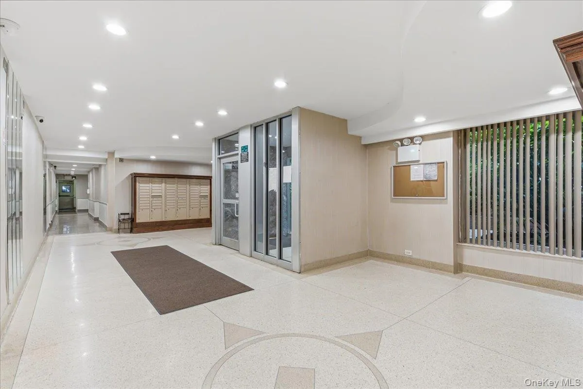 62-59 108th Street, New York, NY, 3 Rooms Rooms,1 BathroomBathrooms,Residential,For Rent,108th,0,1008306 62-59 108th Street, New York, NY, 3 Rooms Rooms,1 BathroomBathrooms,Residential,For Rent,108th,0,1008306