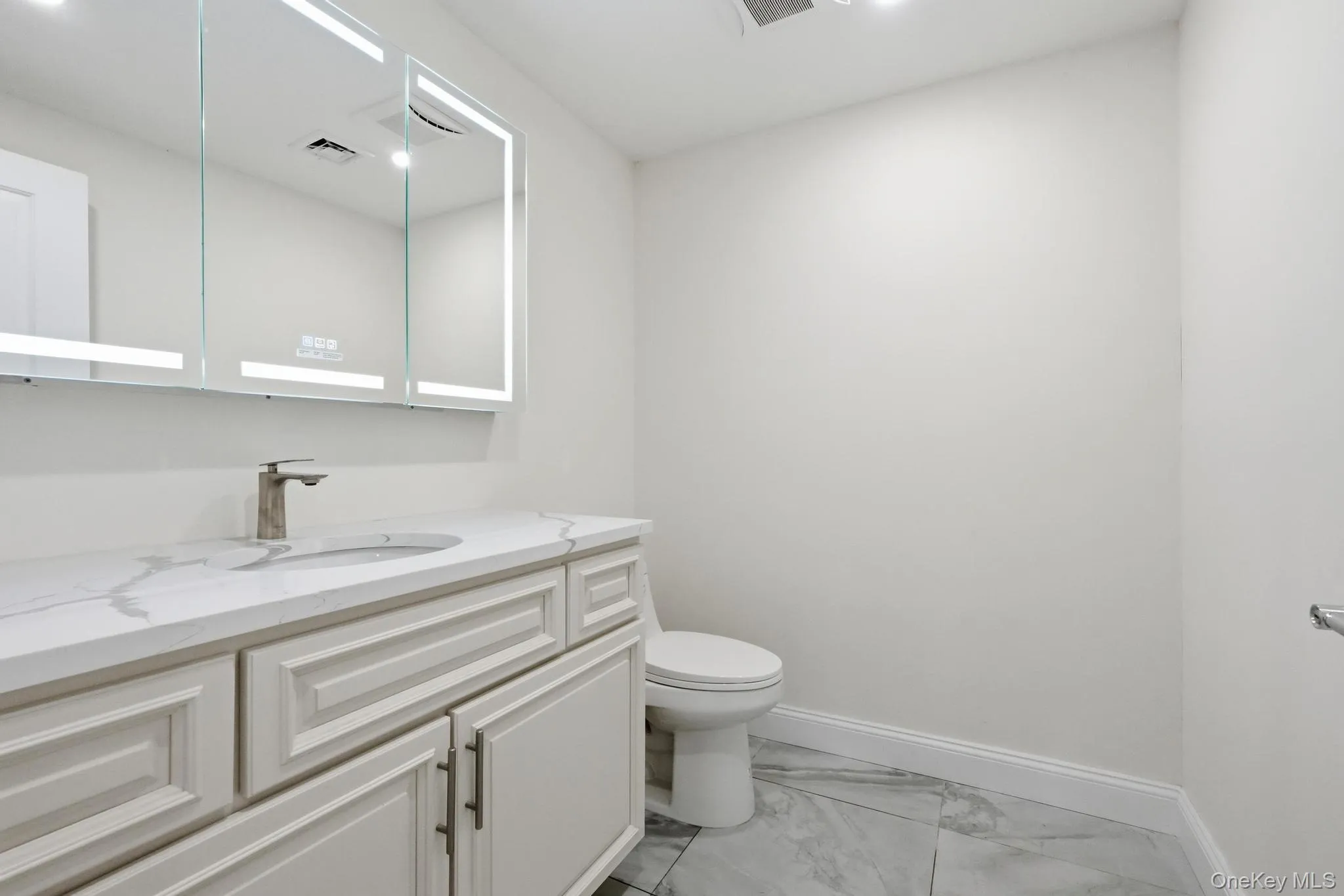 19412 Dunton Avenue, New York, NY, 5 Bedrooms Bedrooms, 11 Rooms Rooms,4 BathroomsBathrooms,Residential,For Rent,Dunton,0,1008309 19412 Dunton Avenue, New York, NY, 5 Bedrooms Bedrooms, 11 Rooms Rooms,4 BathroomsBathrooms,Residential,For Rent,Dunton,0,1008309
