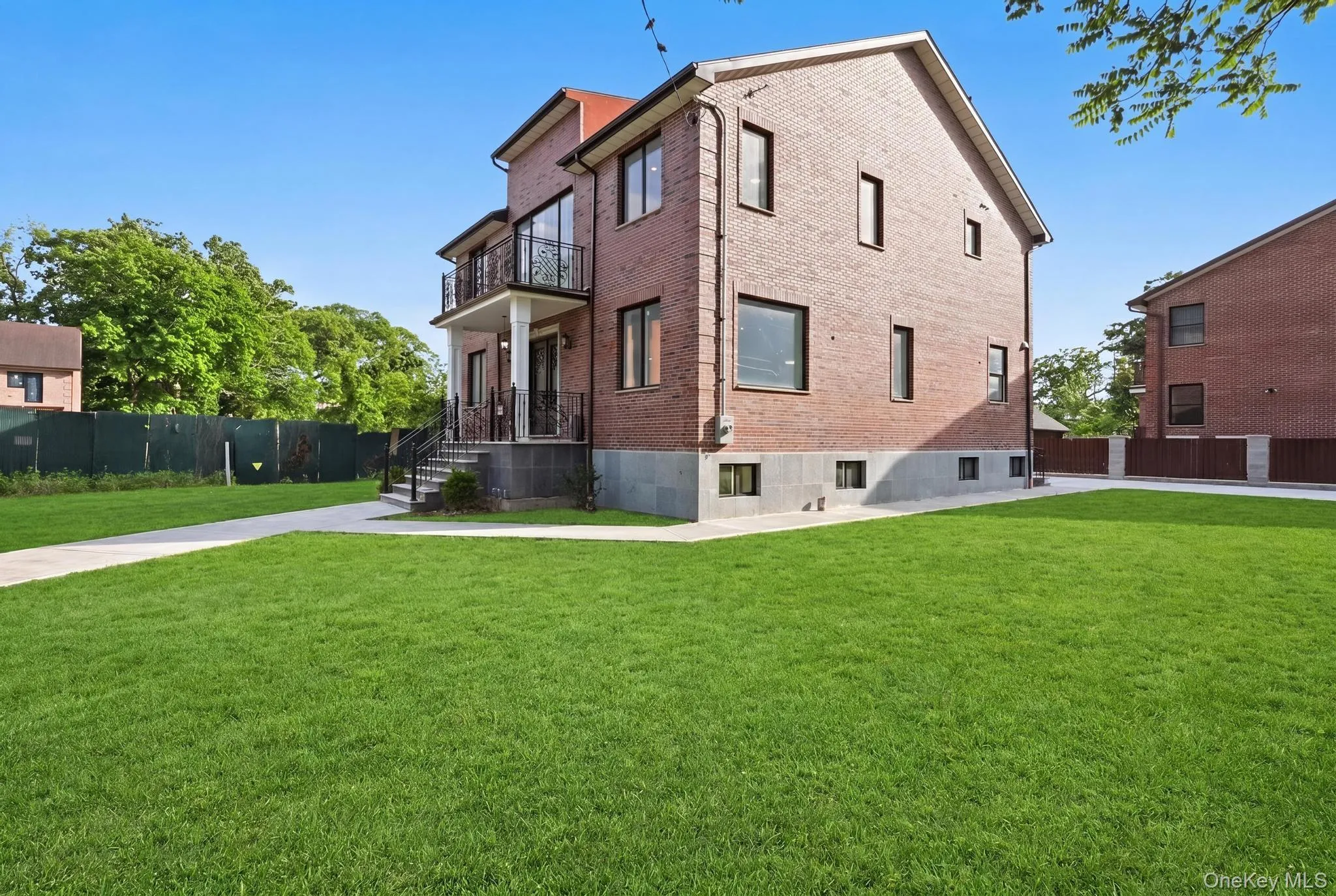 19412 Dunton Avenue, New York, NY, 5 Bedrooms Bedrooms, 11 Rooms Rooms,4 BathroomsBathrooms,Residential,For Rent,Dunton,0,1008309 19412 Dunton Avenue, New York, NY, 5 Bedrooms Bedrooms, 11 Rooms Rooms,4 BathroomsBathrooms,Residential,For Rent,Dunton,0,1008309